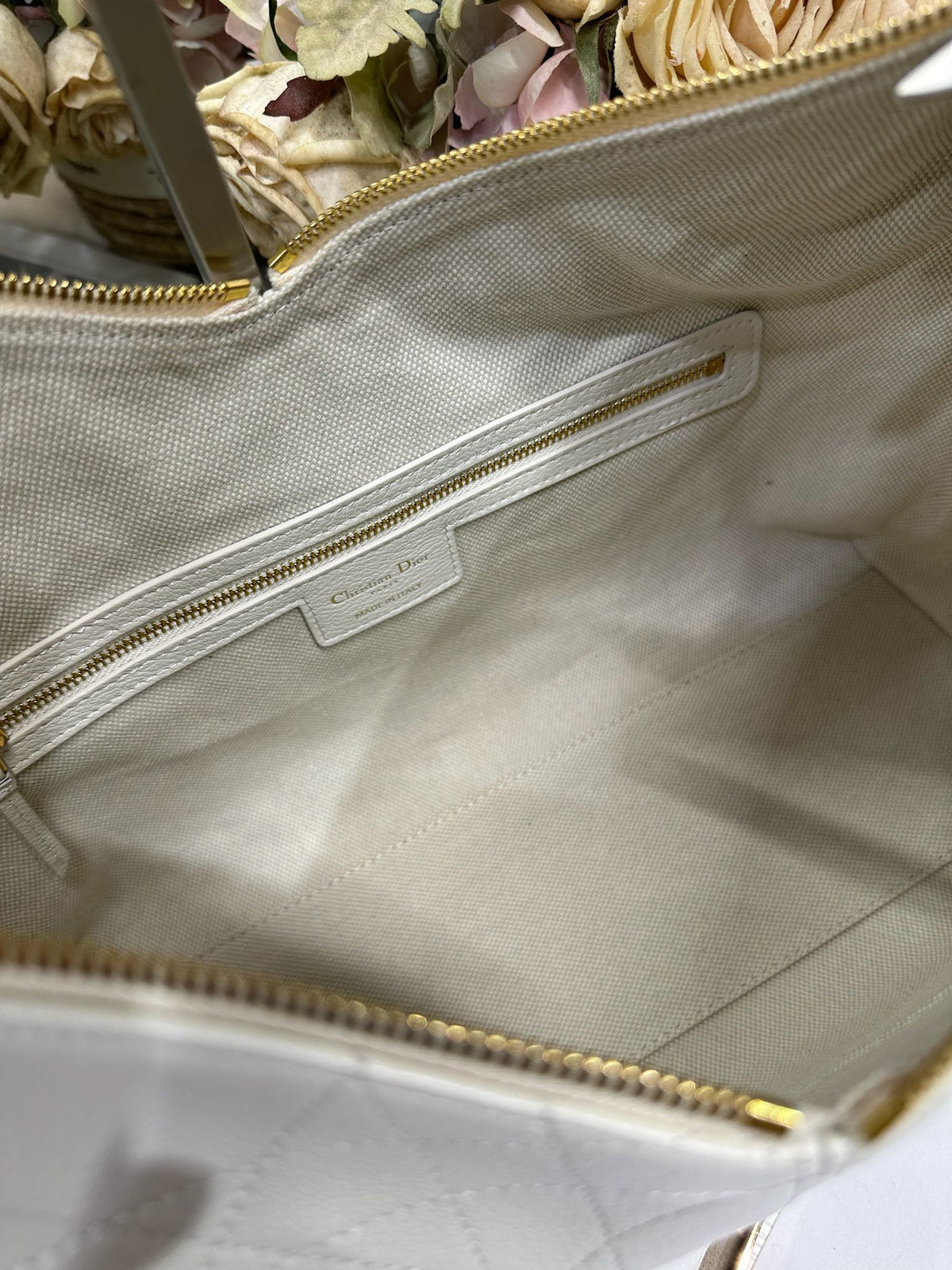 CD Large Dior Voyage Bag 34cm White Macrocannage Calfskin 288641