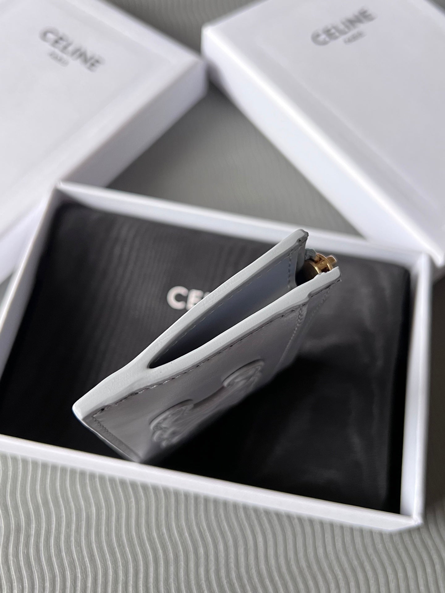 TRIOMPHE Zipped Card Holder Glacier Cowhide Leather