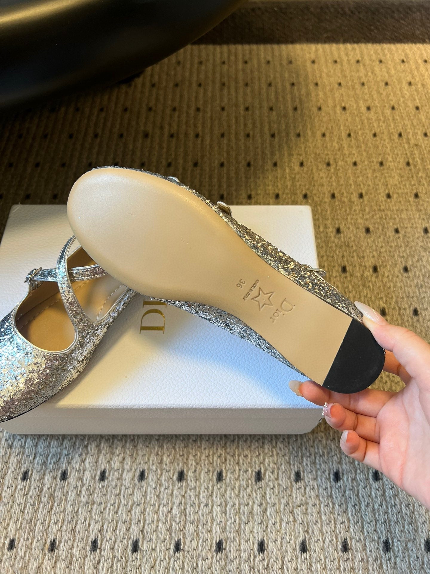 CD 26s New Flat Ballet Flats With Cross Straps Sliver Glitter 622217