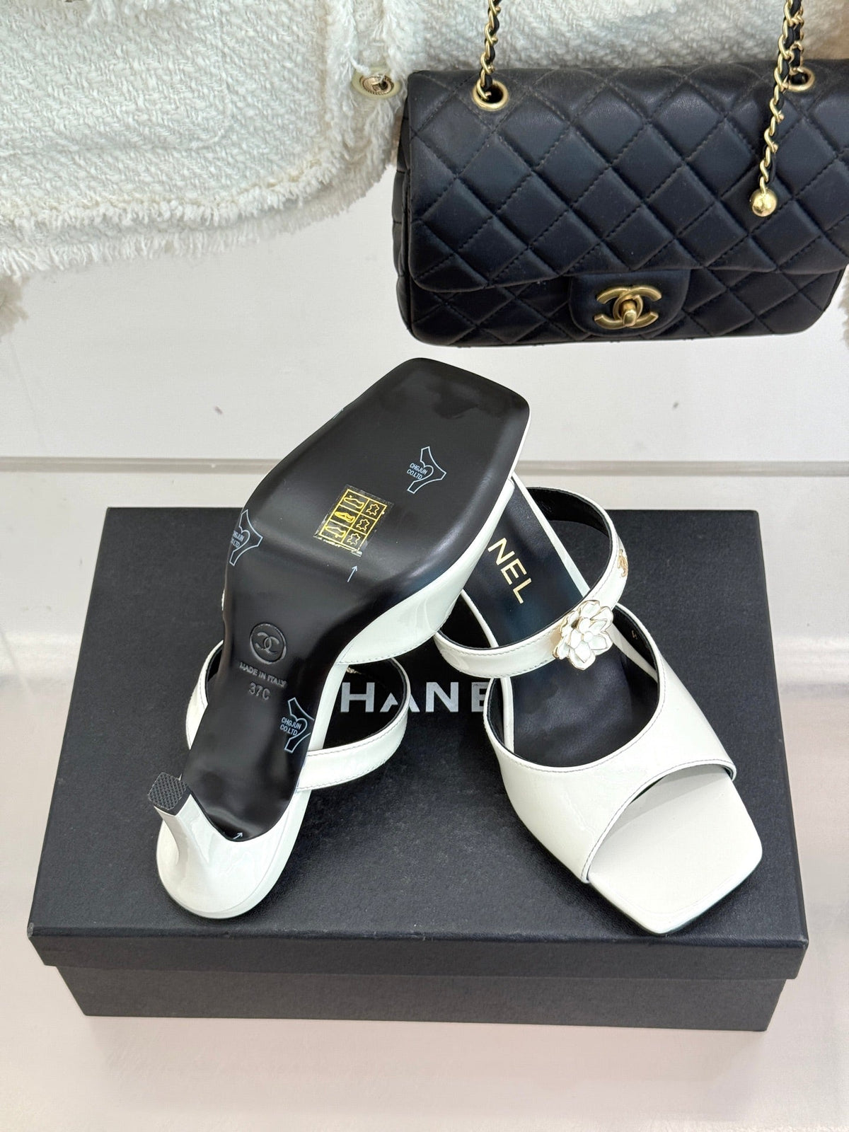 CC 26s High Heeled Sandals White Patent Leather 643032