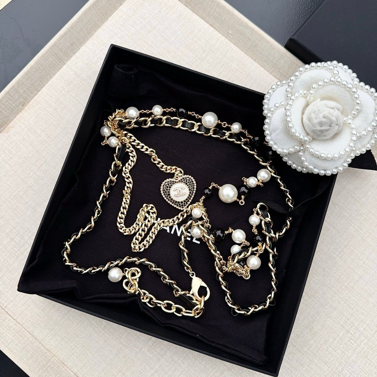 Chanel 2026 Multi-Layer Pearl Charm Belt 210473