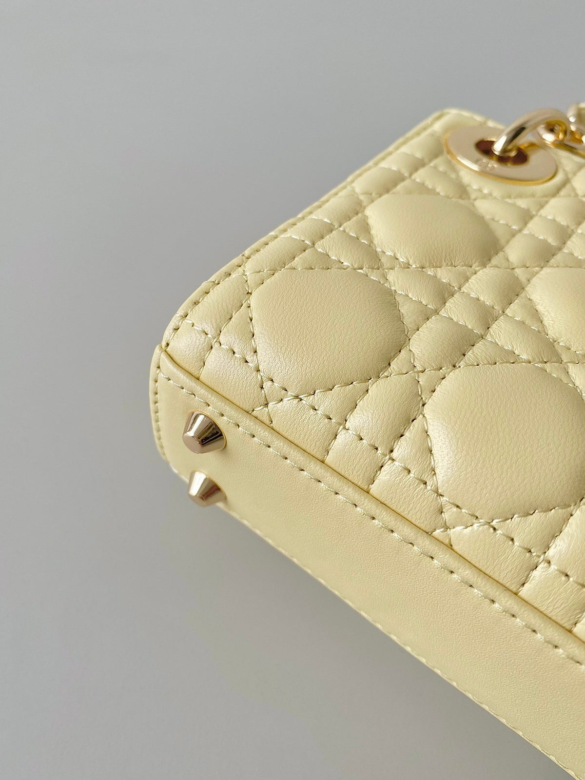 MICRO LADY 12 BAG IN LIGHT YELLOW LAMBSKIN