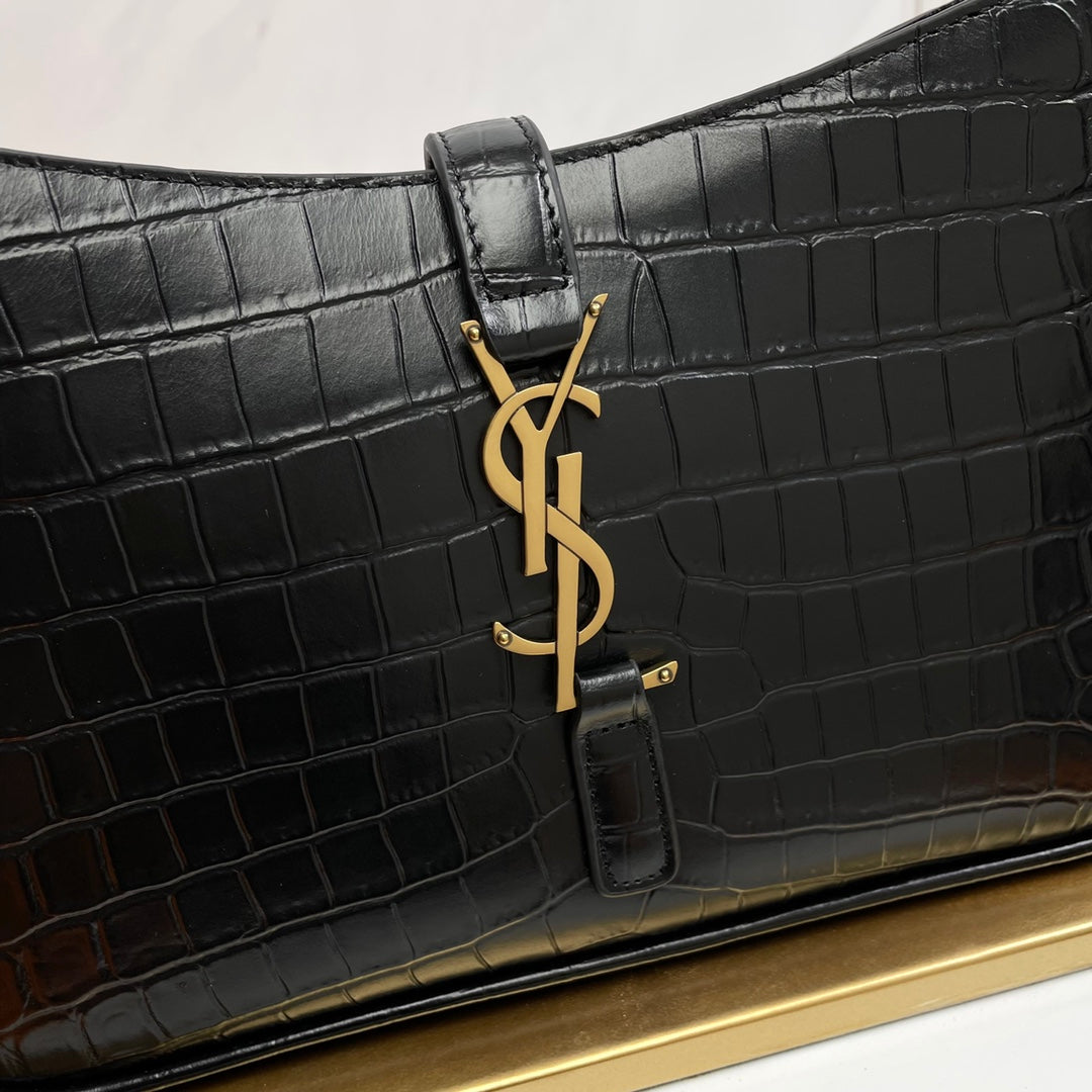 YSL Le 5 À 7 Hobo Bag 25cm Black in Crocodile Pattern 285546