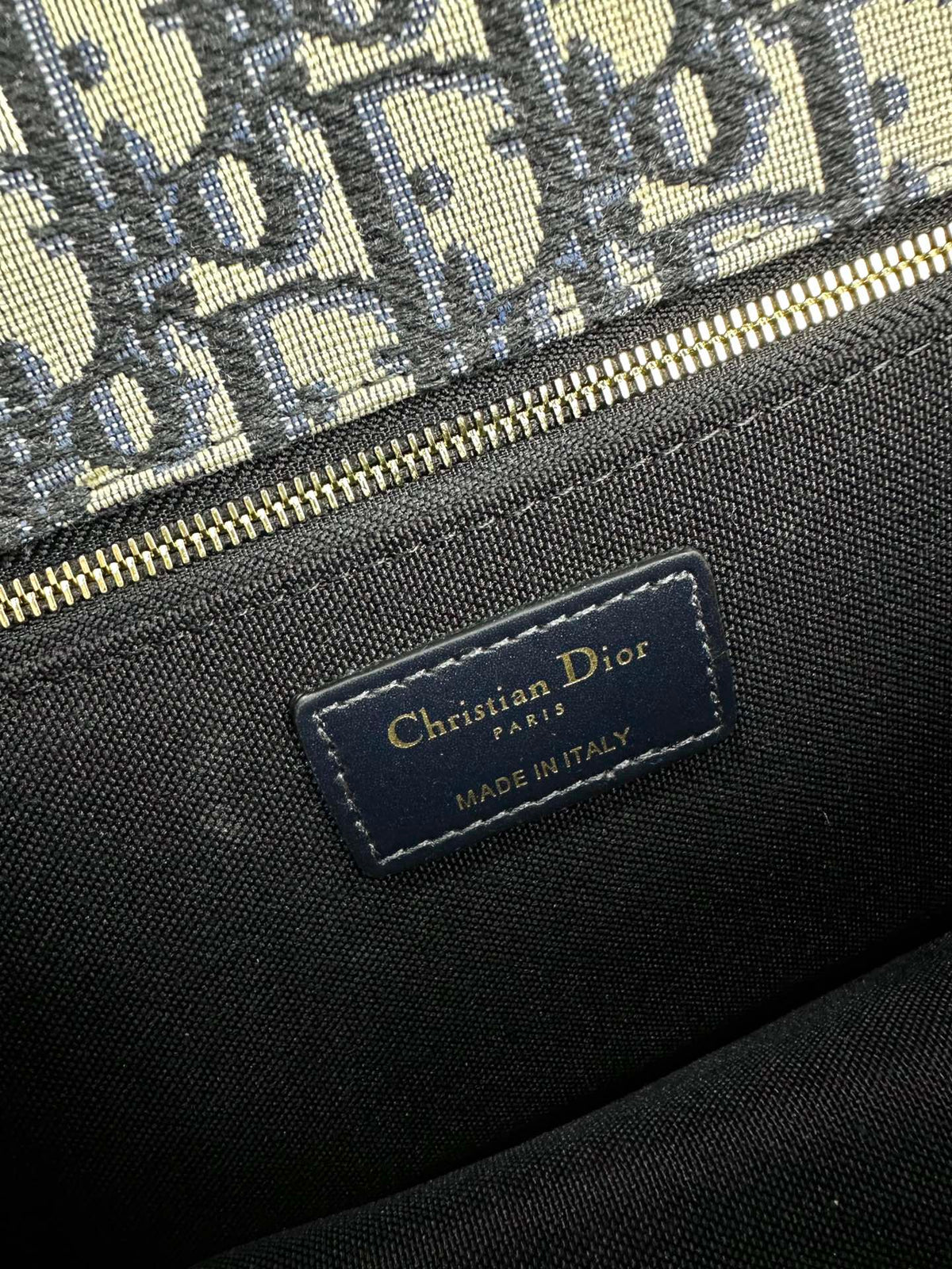 MONTAIGNE 25 BAG IN  BLUE OBLIQUE JACQUARD