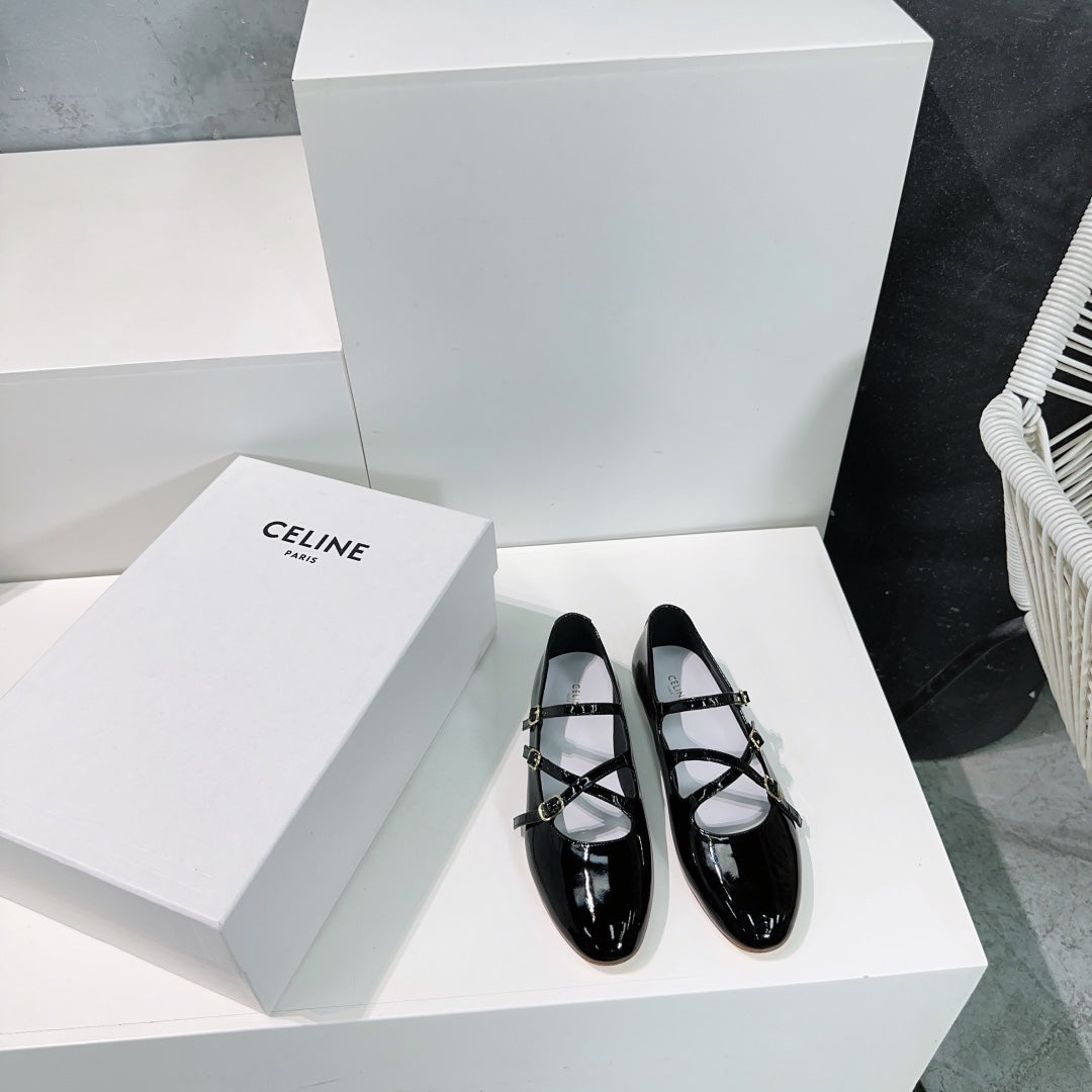 LES BALLERINES CELINE BABIES IN BLACK PATENT CALFSKIN