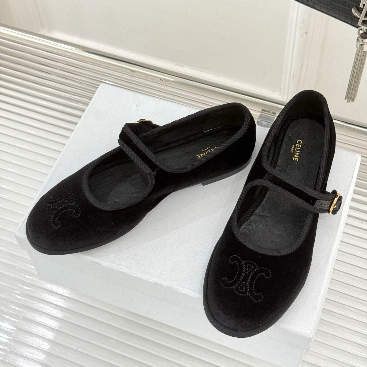 Celine 25 Eve Triomphe Ballet Flat Black Velvet 547727