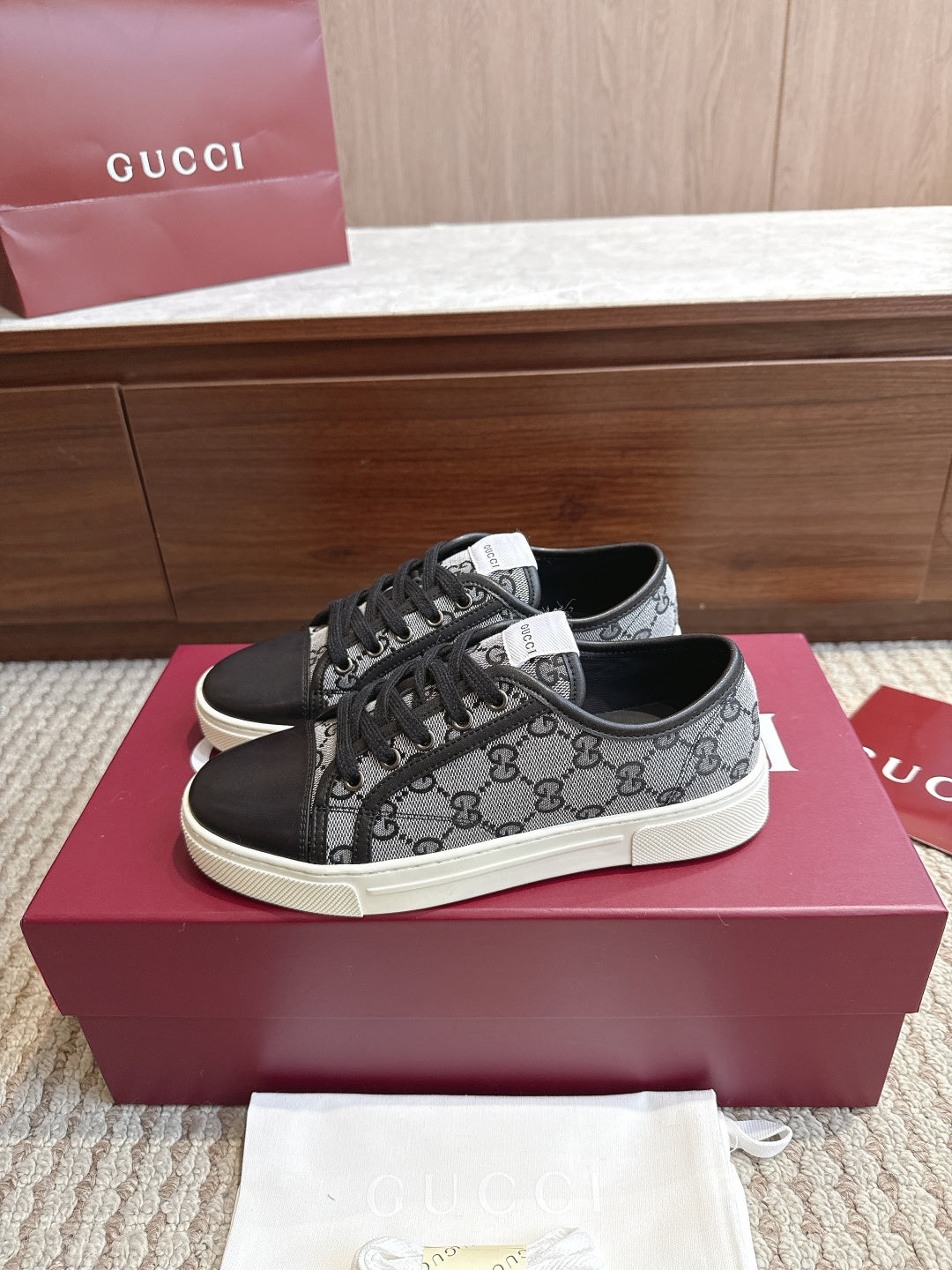 GG Tennis 1977 Low-Top Sneakers Black Grey Leather Canvas 104423