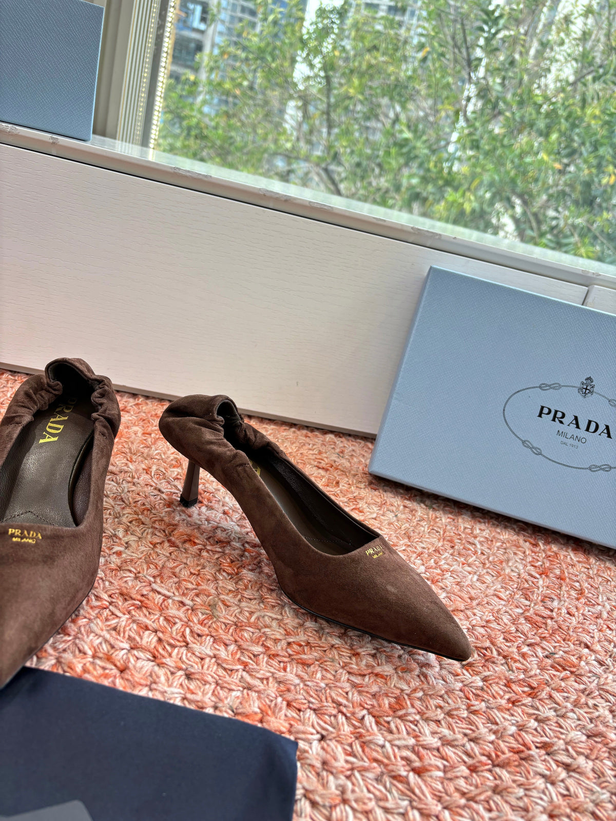 Prada Pointed-Toe Pumps Brown Suede 604173