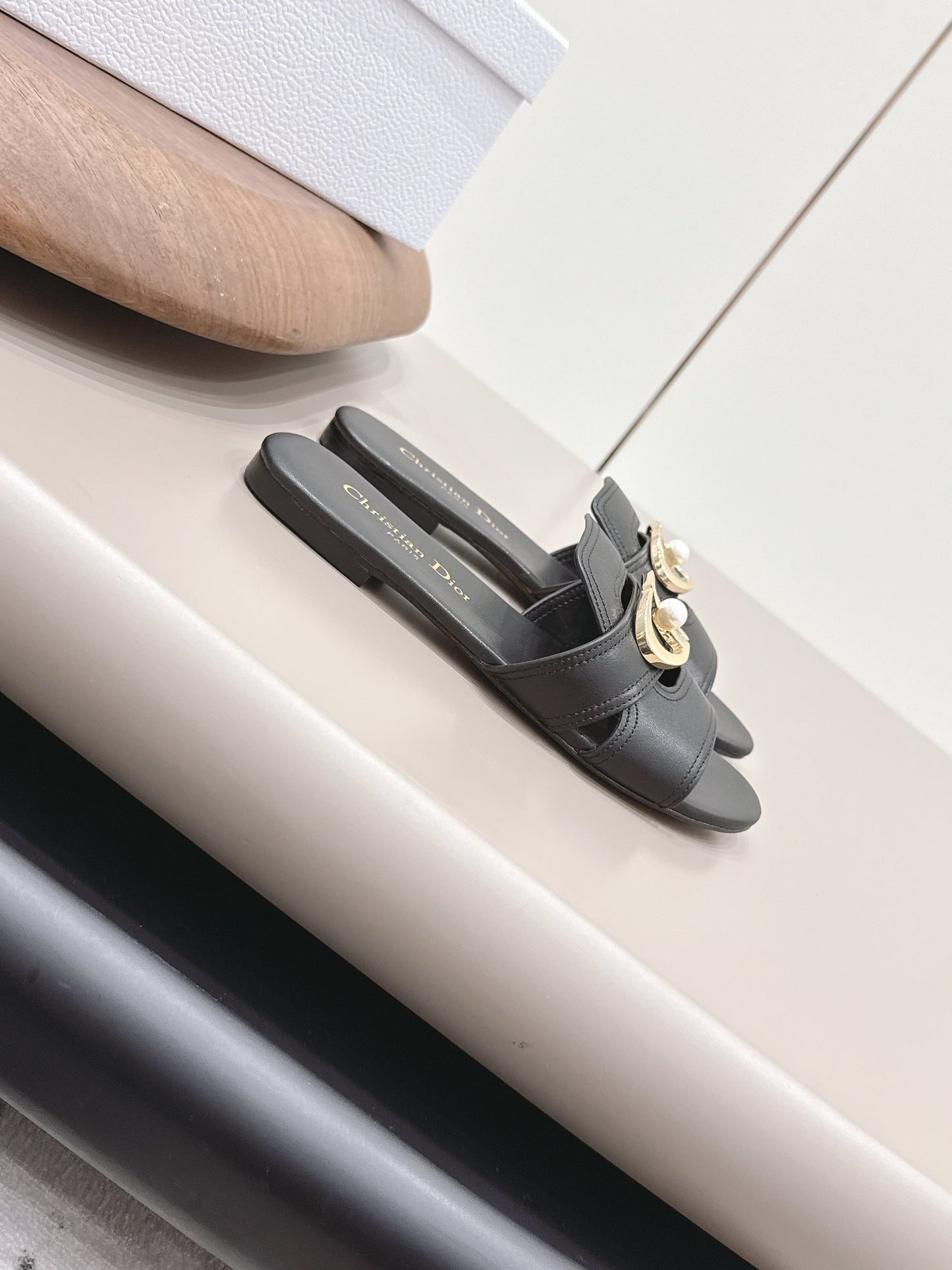 CD 30 Montaigne Slide Black Calfskin 738229