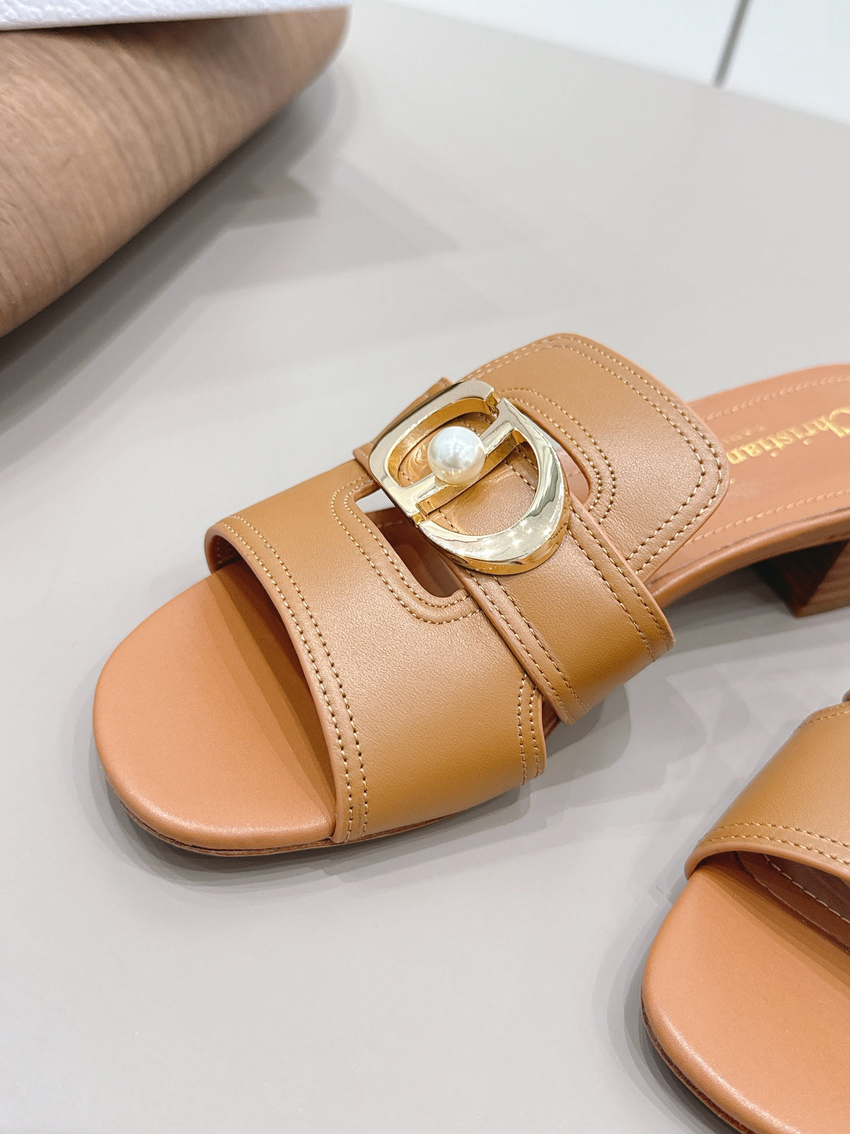 CD Sandal Mule 30 Montaigne 4.5cm Tan Calfskin 738331