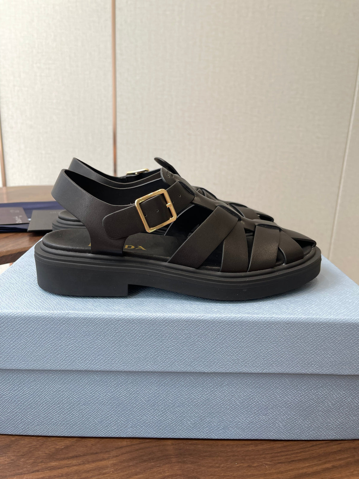 Prada 26s Fisherman's Sandals Black Leather 727674