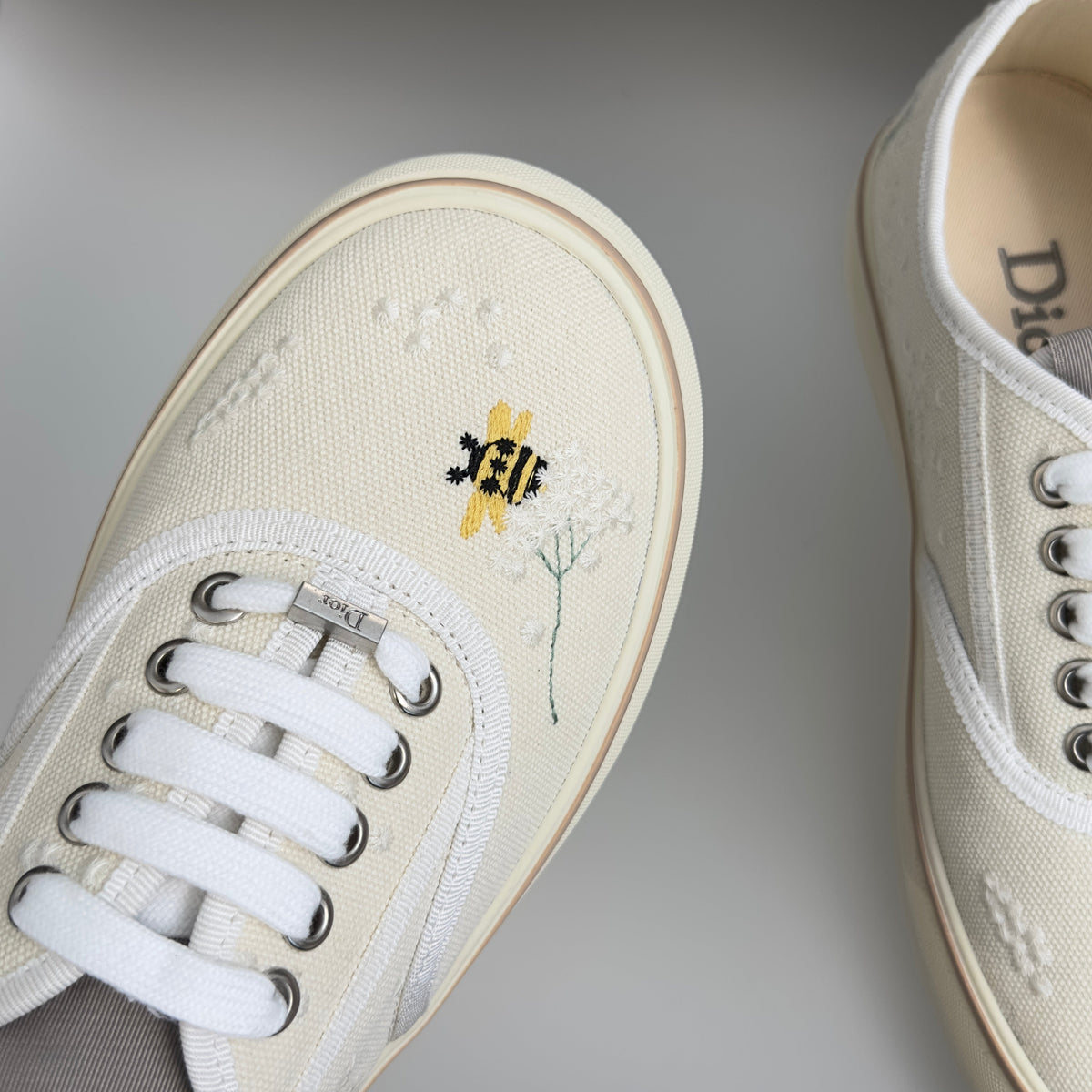 CD 26s Saltwind Sneakers Cream Canvas 920080