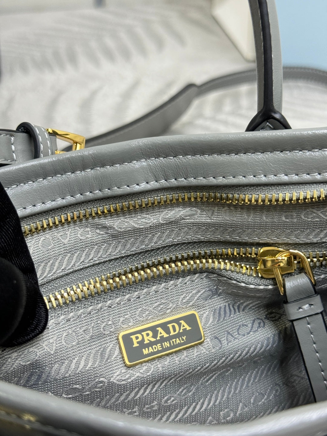 Pra Bonnie Bag 24cm Grey Leather 293964
