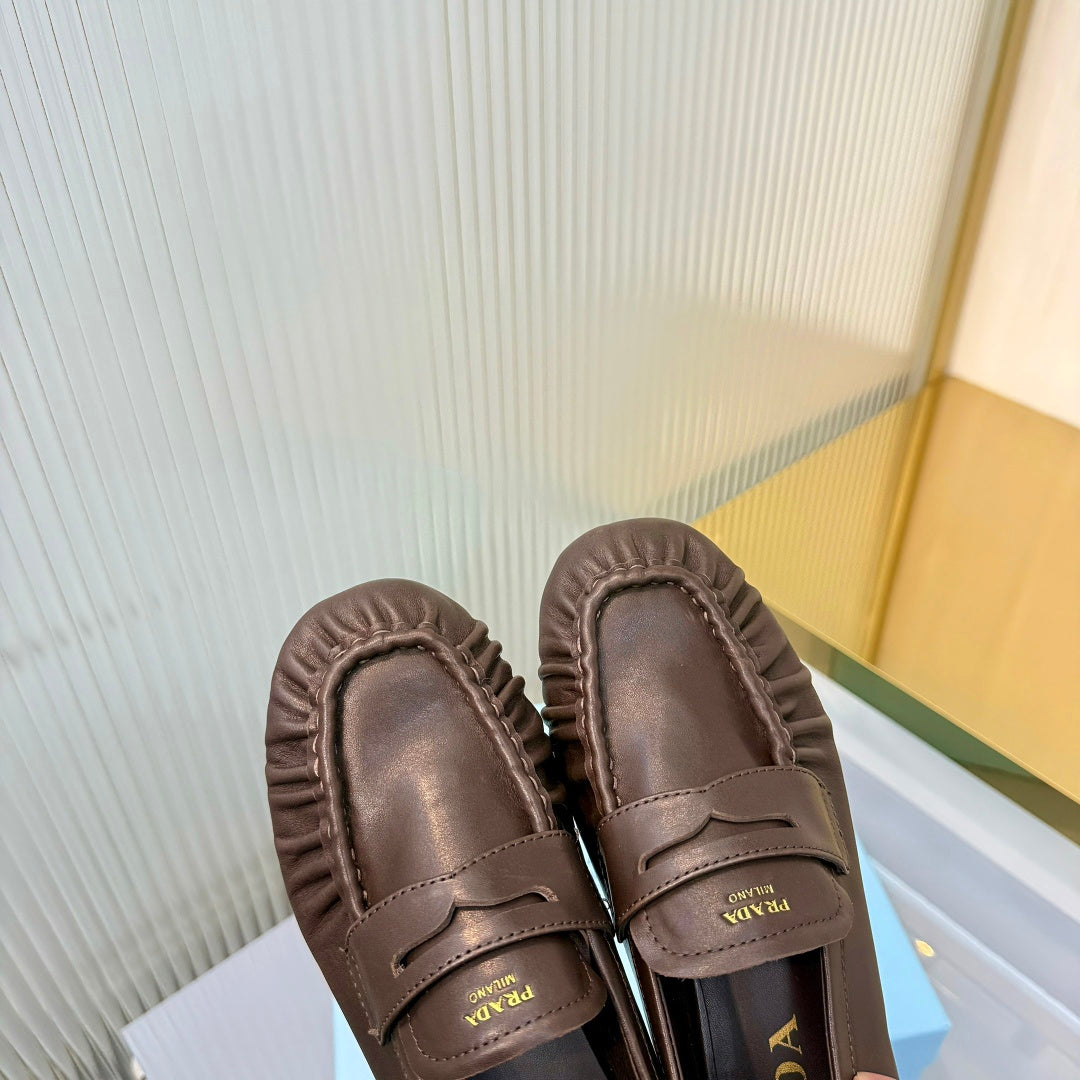 Prada 26s Loafer Coffee Pleated Leather 837703