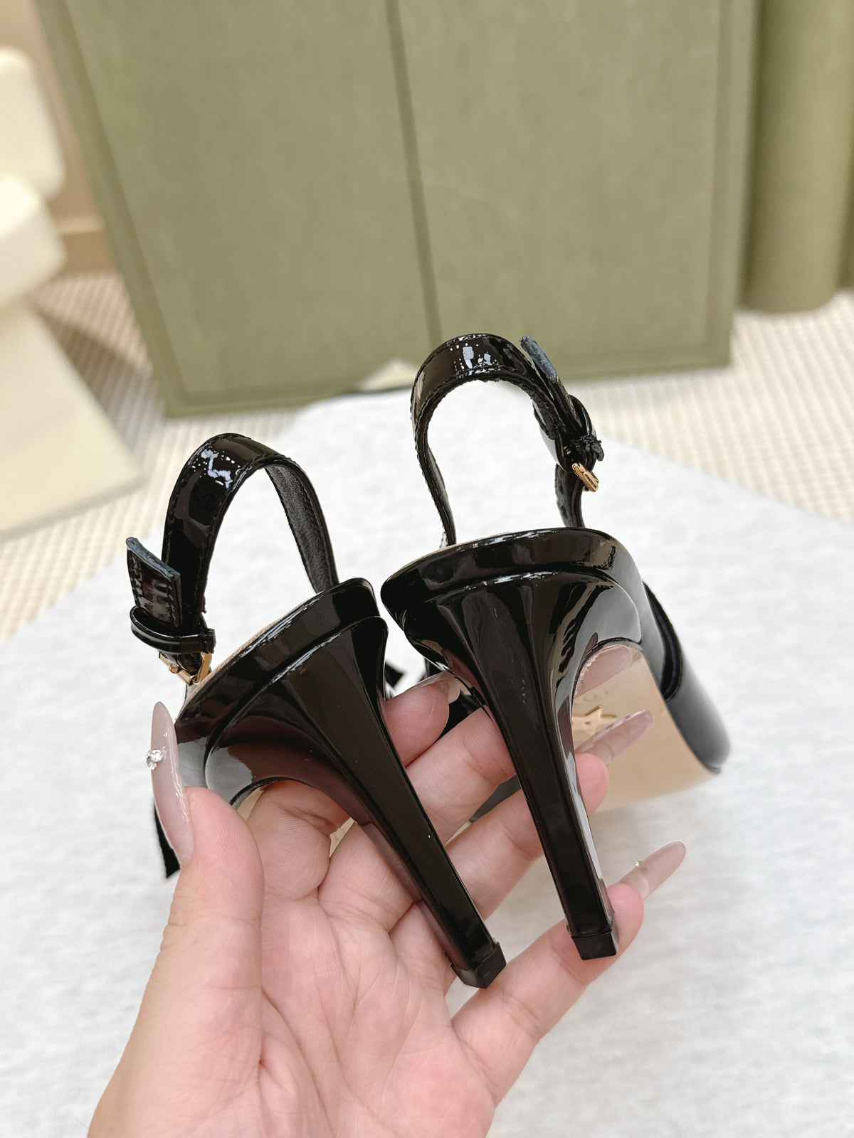 CD 26s Slingback Black Patent Leather 652975