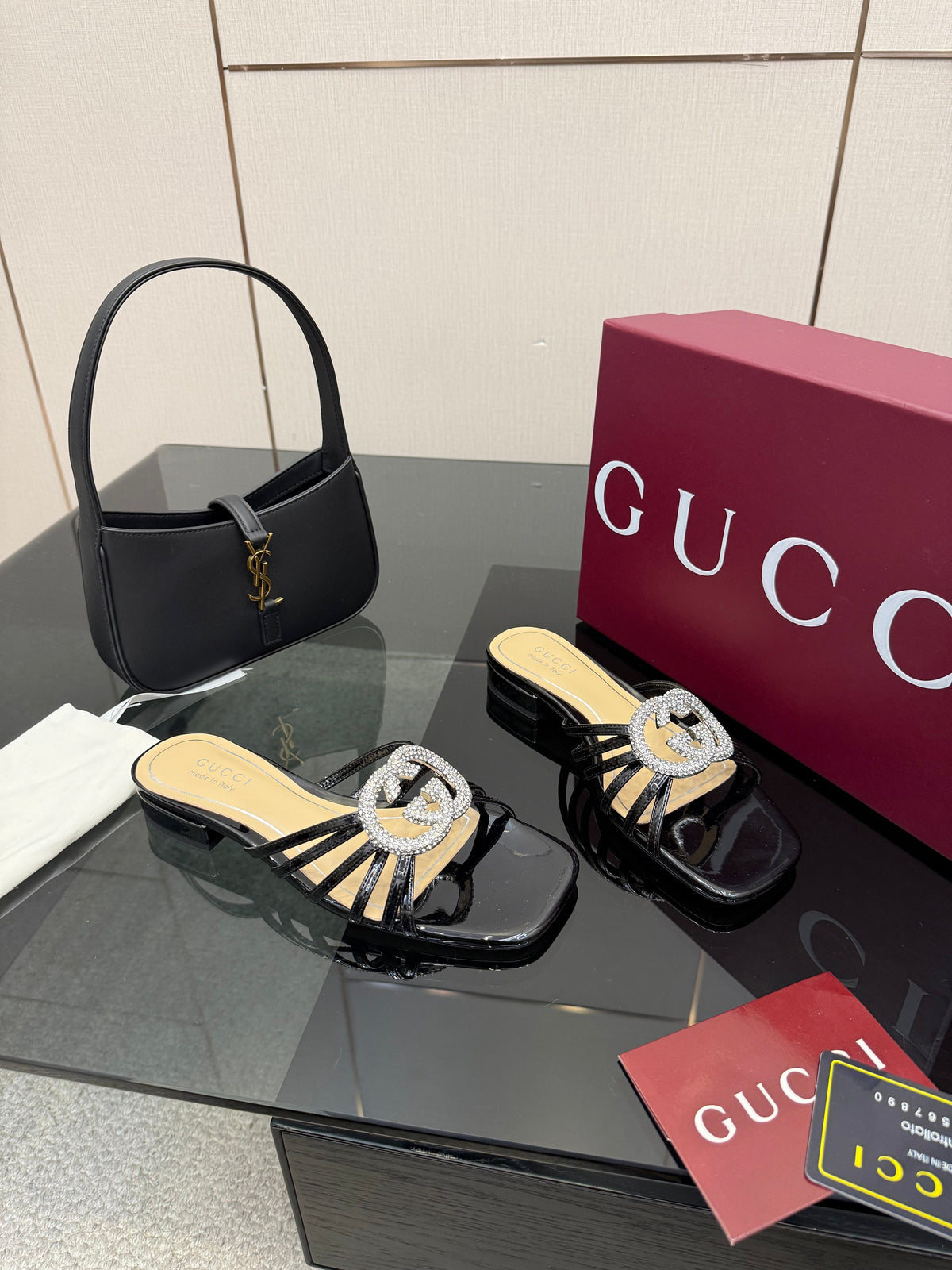 Women's Slide 25mm With Crystal Interlocking G Black Patent Leather