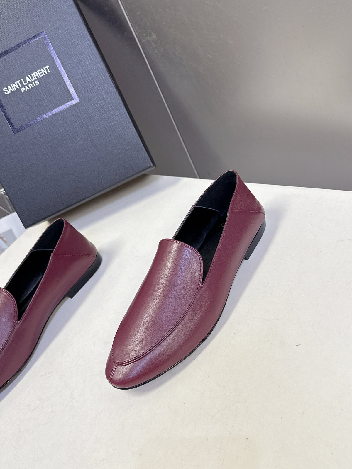 YSL 26s Loafer Burgundy Glossy Leather 635588