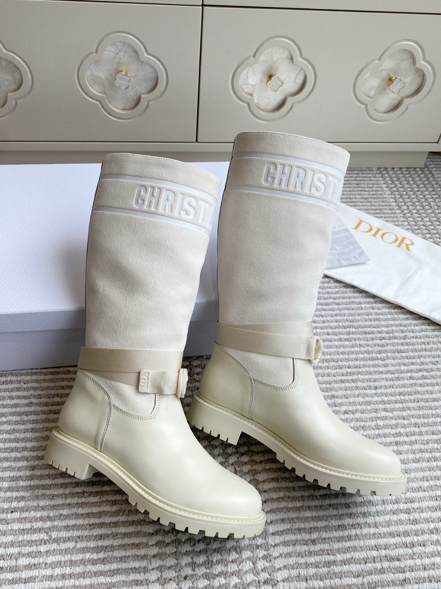 Dior 2025 Boot Off-White Suede Cowhide 501184
