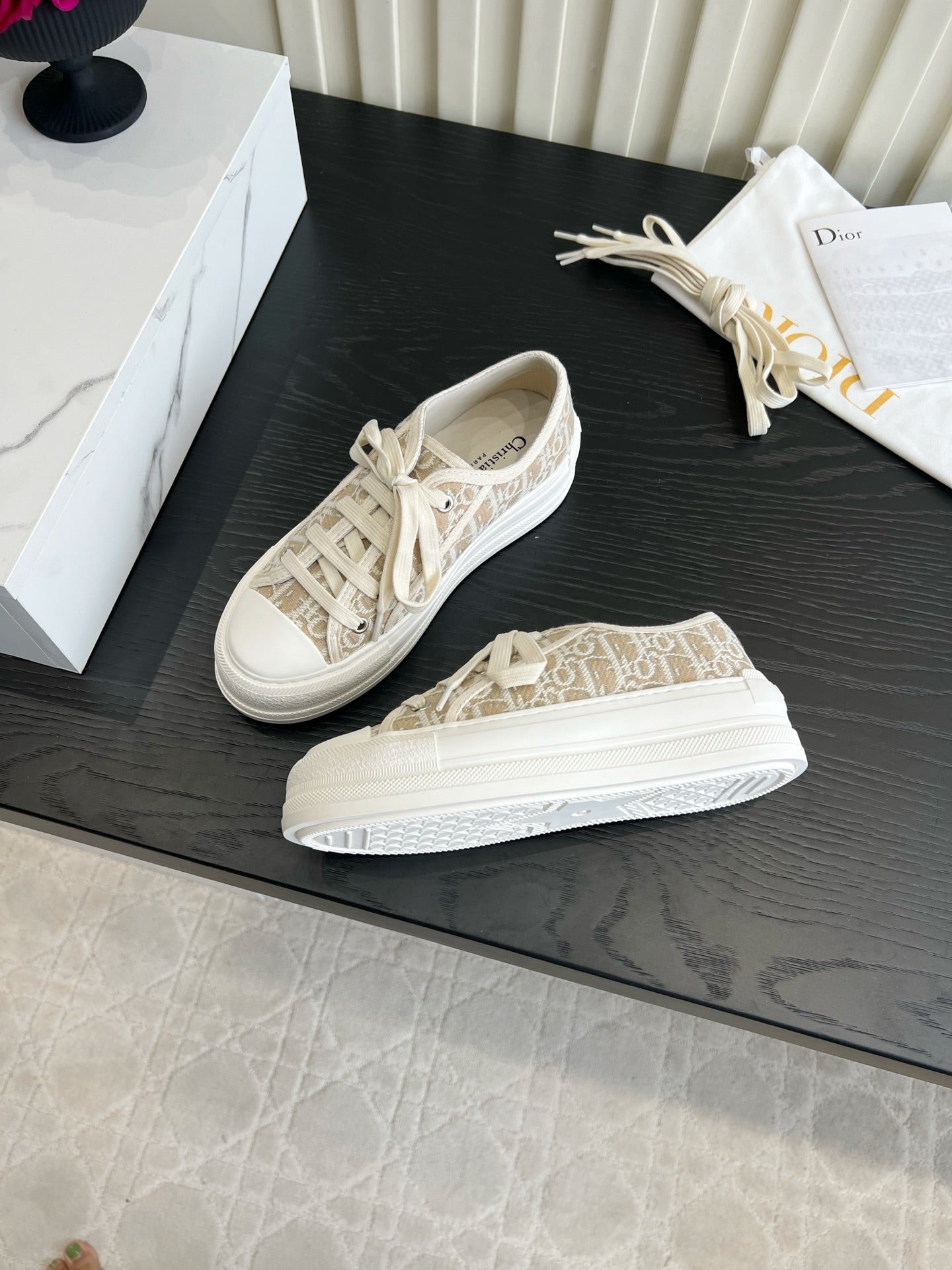 CD Dioriviera Walk'n'Dior Sneaker White Taupe Cotton 851243