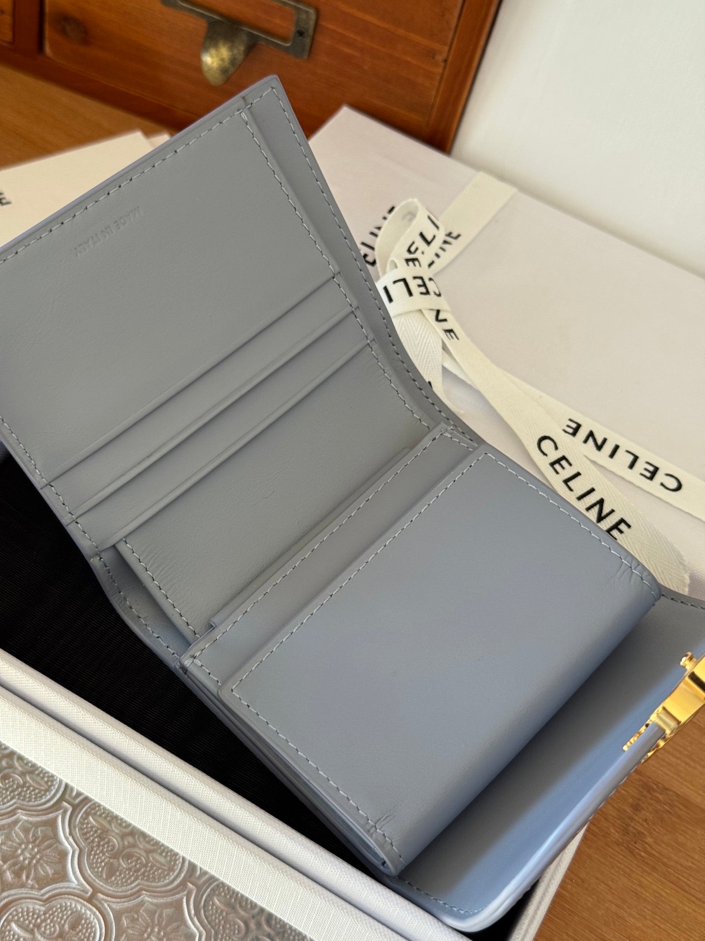 TRIOMPHE 10 CALFSKIN WALLET GLACIER