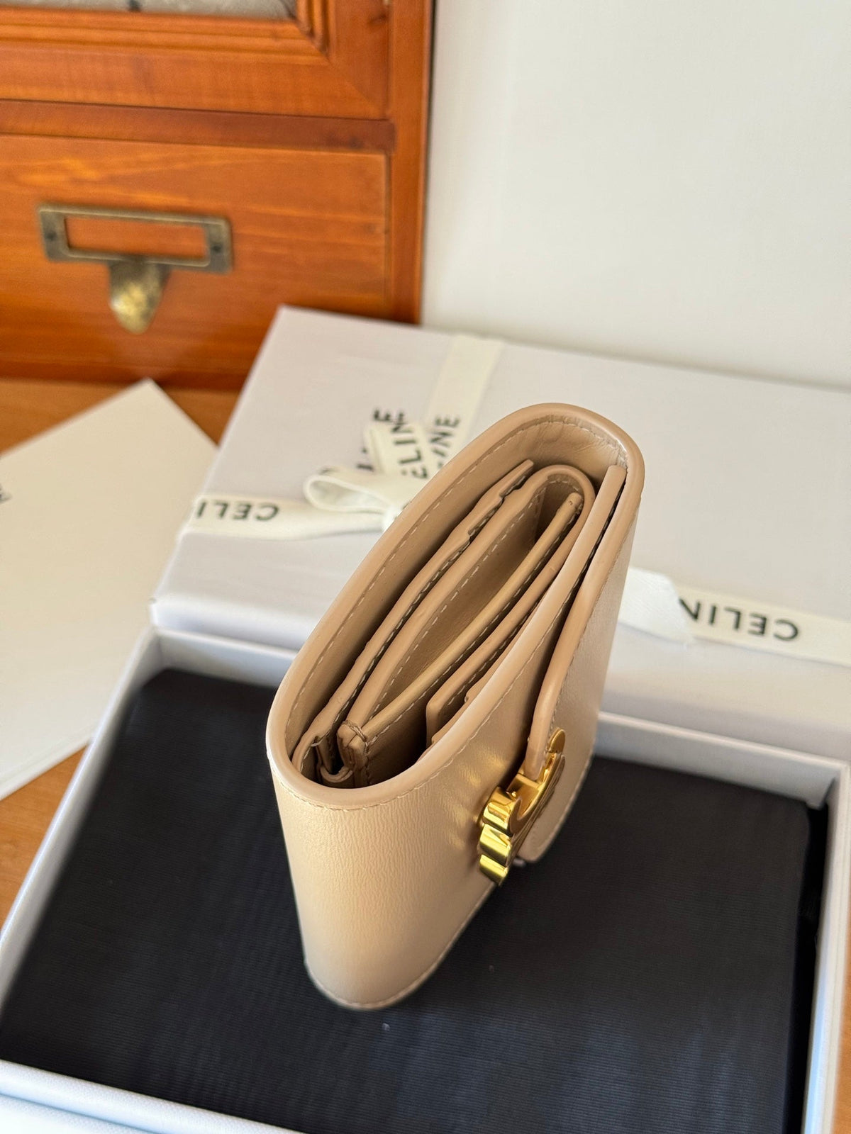 TRIOMPHE 10 CALFSKIN WALLET BEIGE