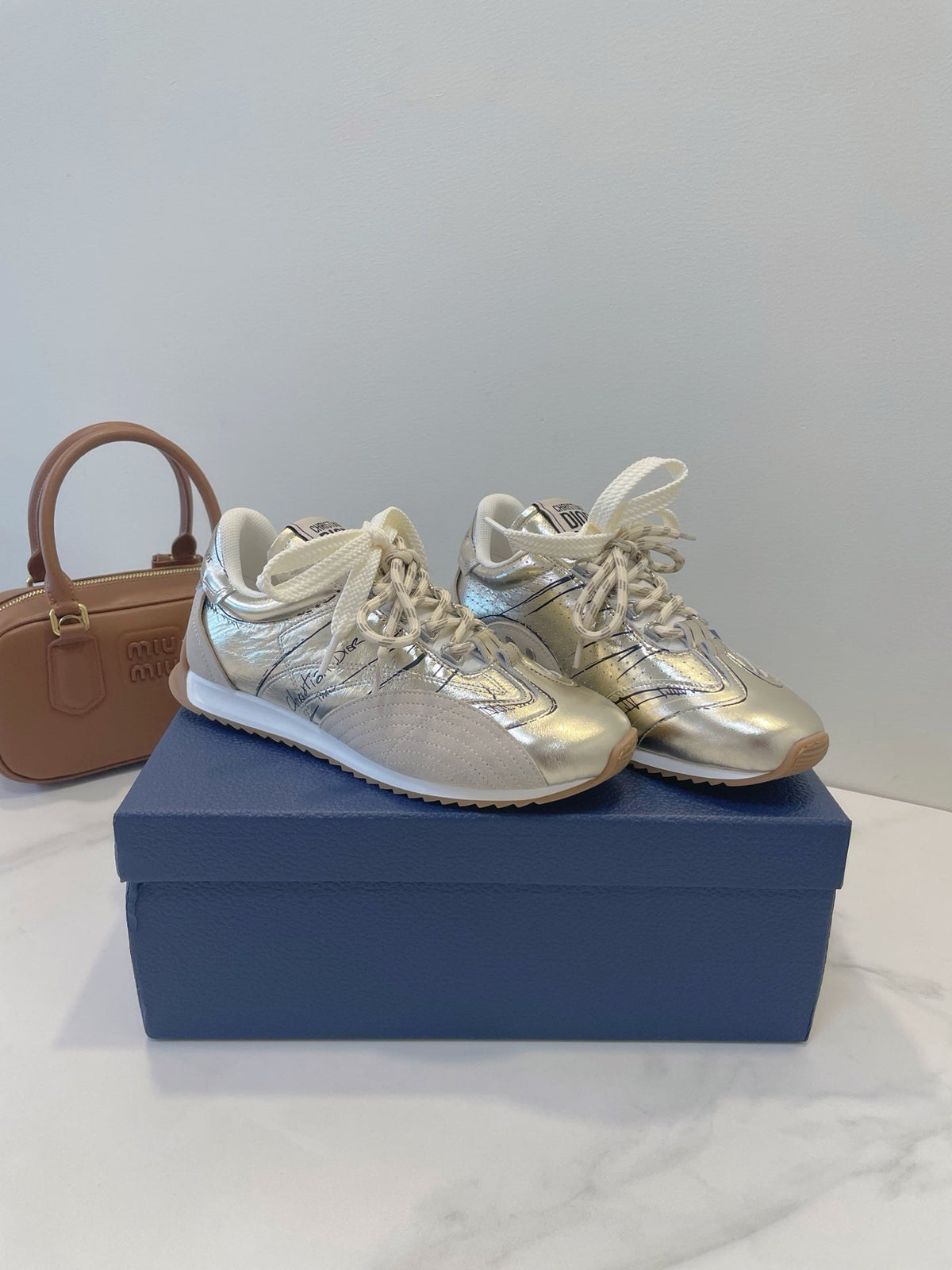 CD 26s D-Sketch Sneakers Sliver Taupe Suede Lambskin 908093