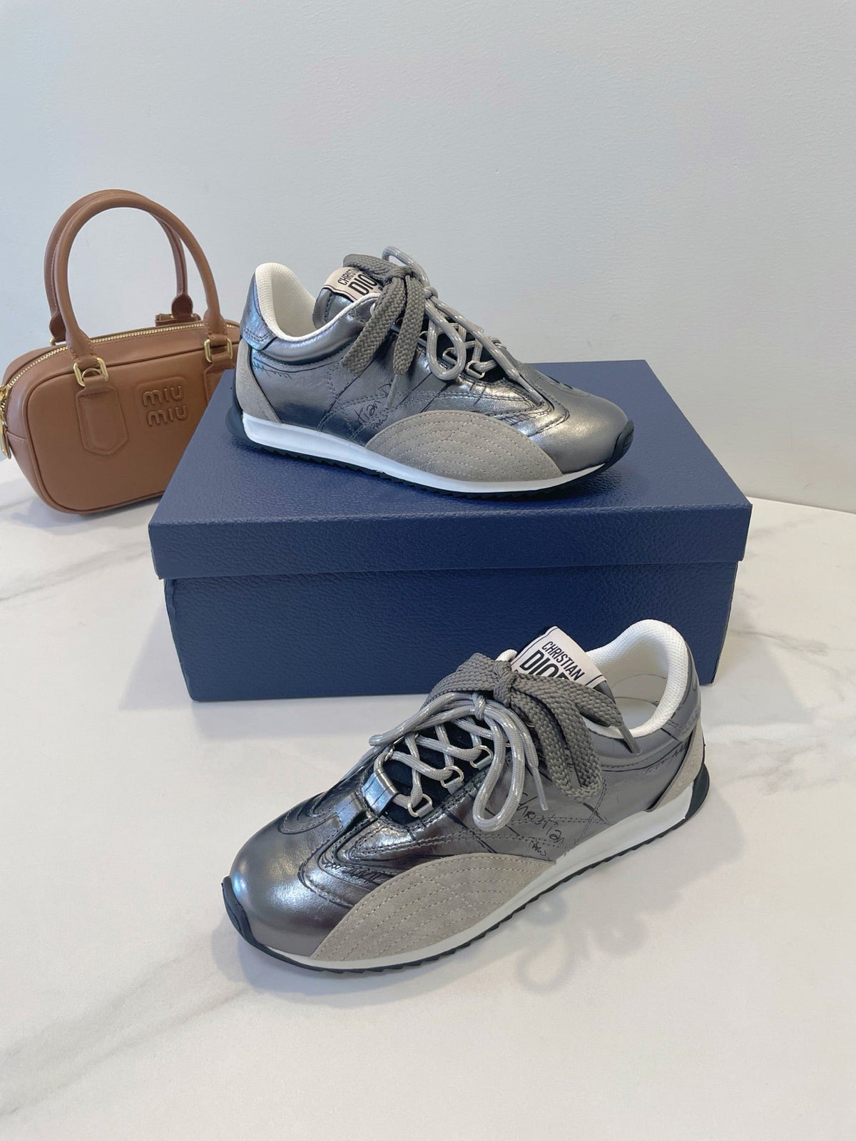 CD 26s D-Sketch Grey Sliver Sheepskin 908094