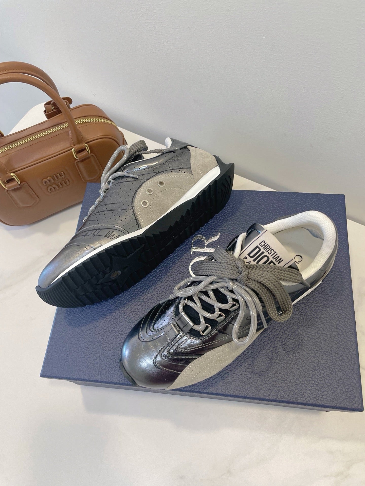 CD 26s D-Sketch Sneakers Sliver Taupe Suede Lambskin 908094