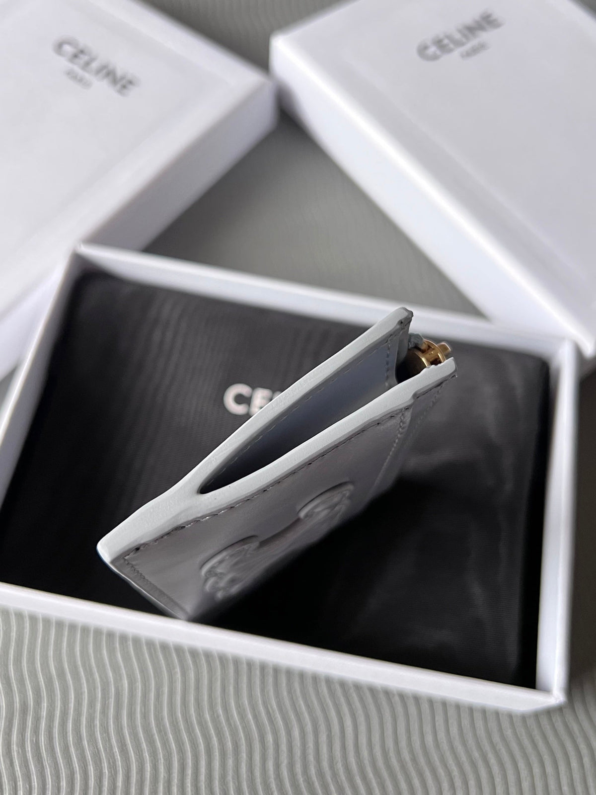 TRIOMPHE Zipped Card Holder Glacier Cowhide Leather