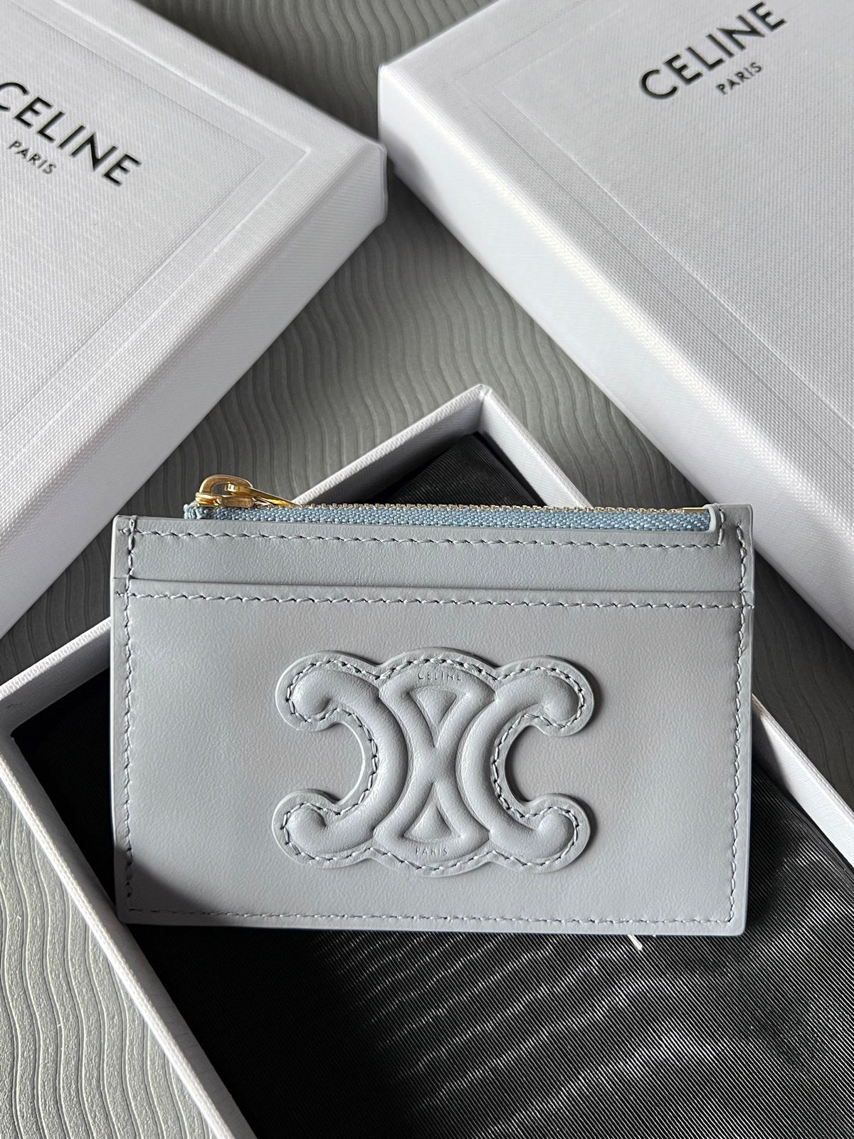 TRIOMPHE Zipped Card Holder Glacier Cowhide Leather