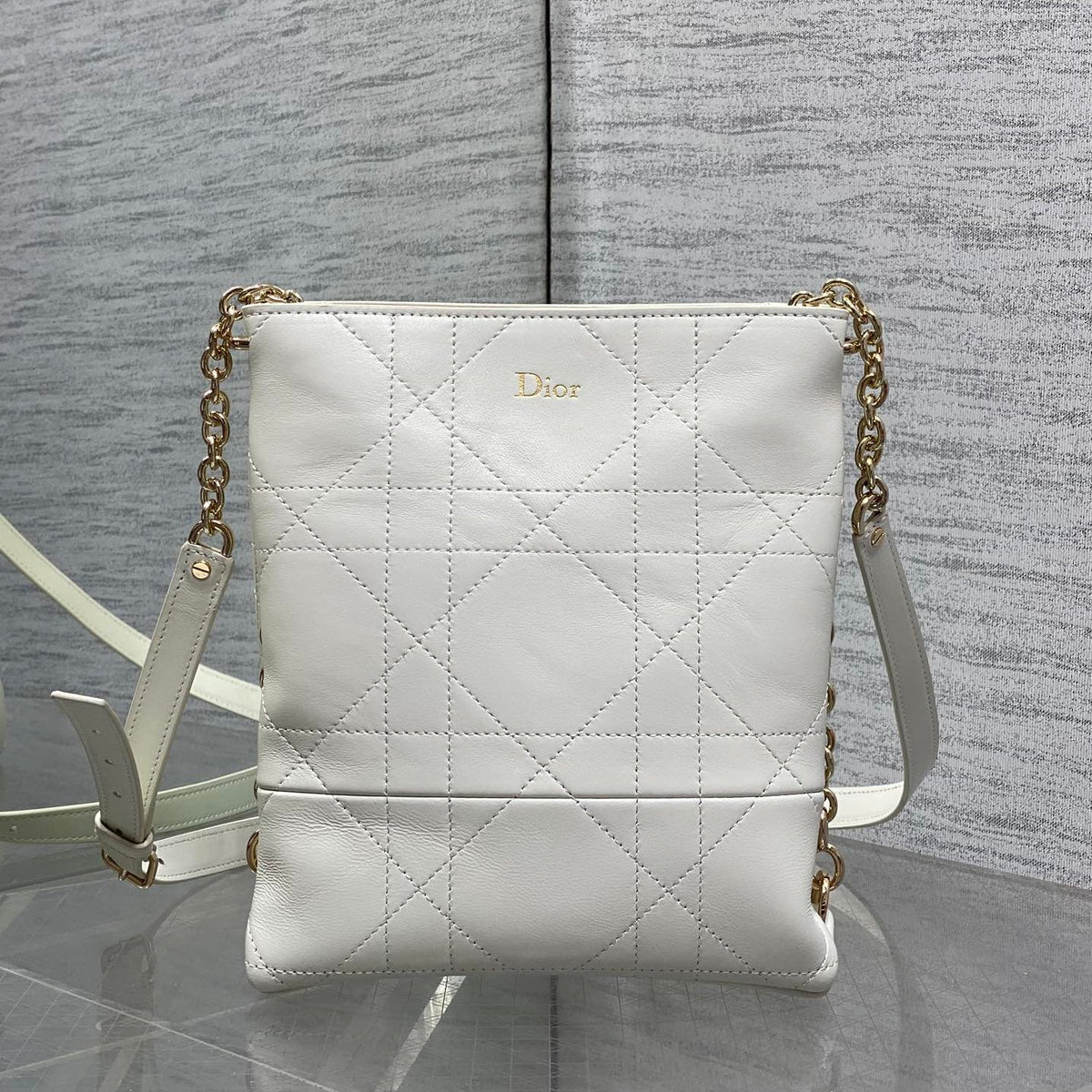 Dior Small Vertical Bag White Macrocannage Lambskin 286606