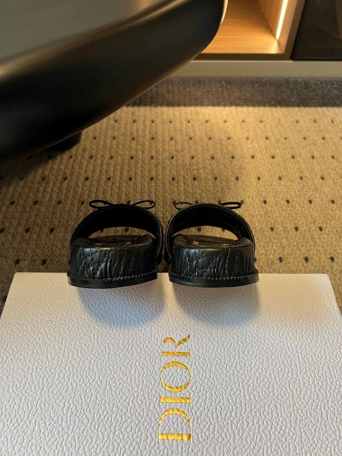 CD 26s Cannage Slides Black Lambskin 820050