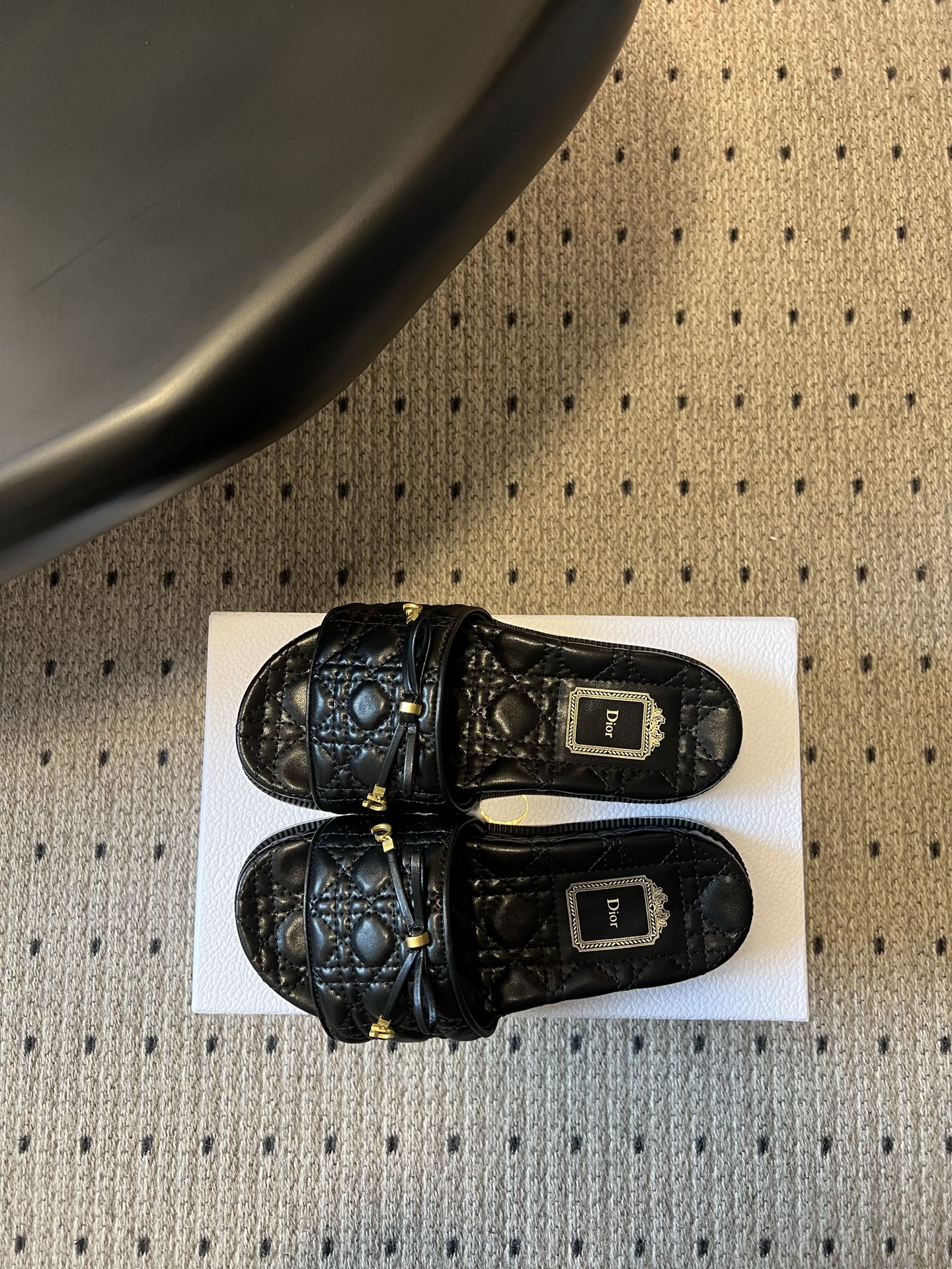 CD 26s Cannage Slides Black Lambskin 820050
