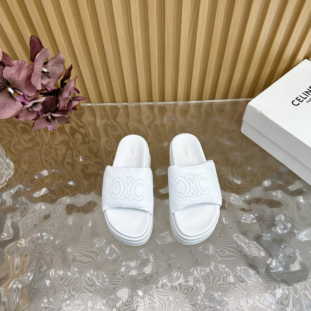 CELINE 25 Sline Sandal White Sheepskin 285911
