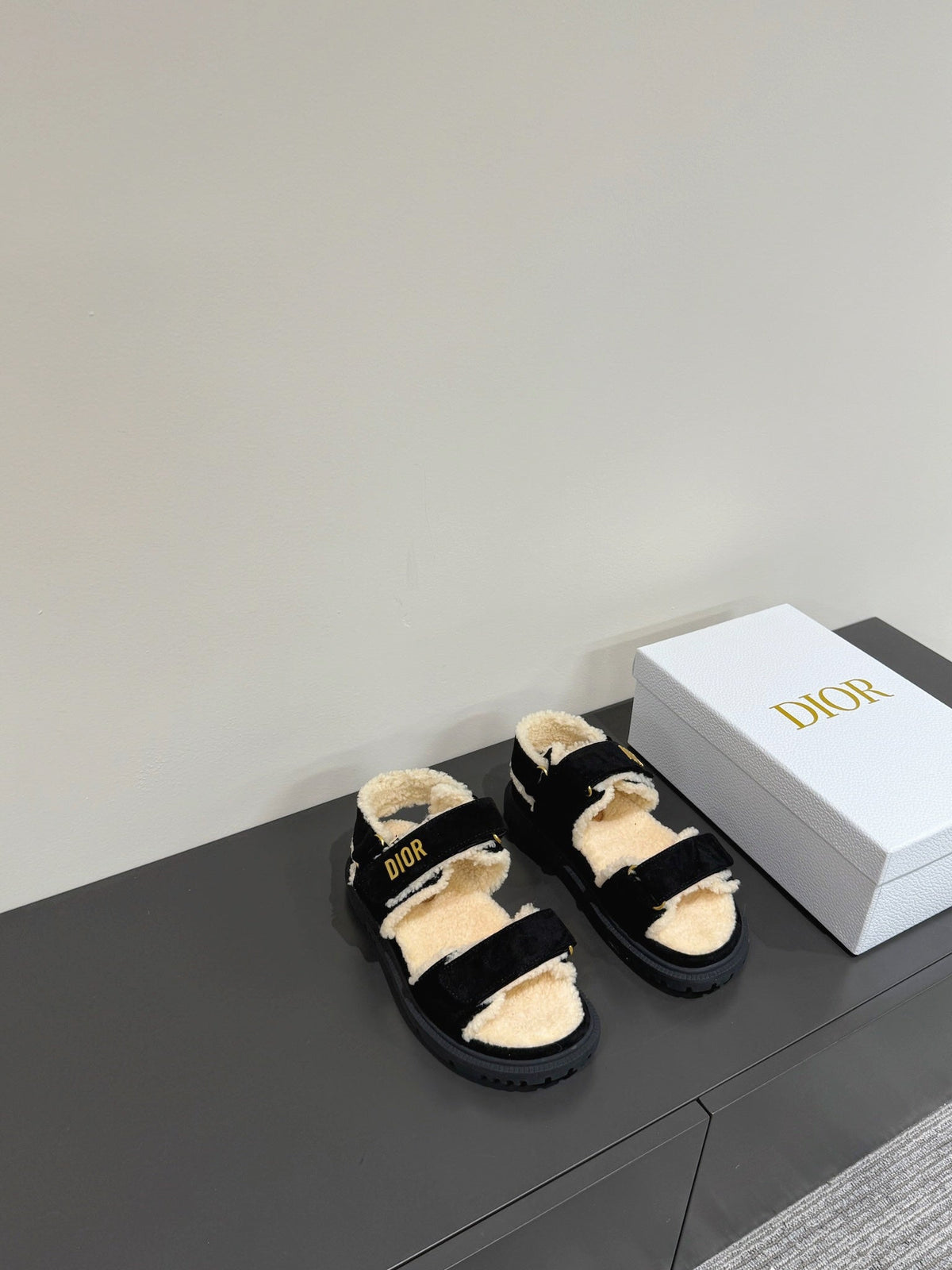 Dioract Sandal In Black Suede And Wool Fleece Lining 109869