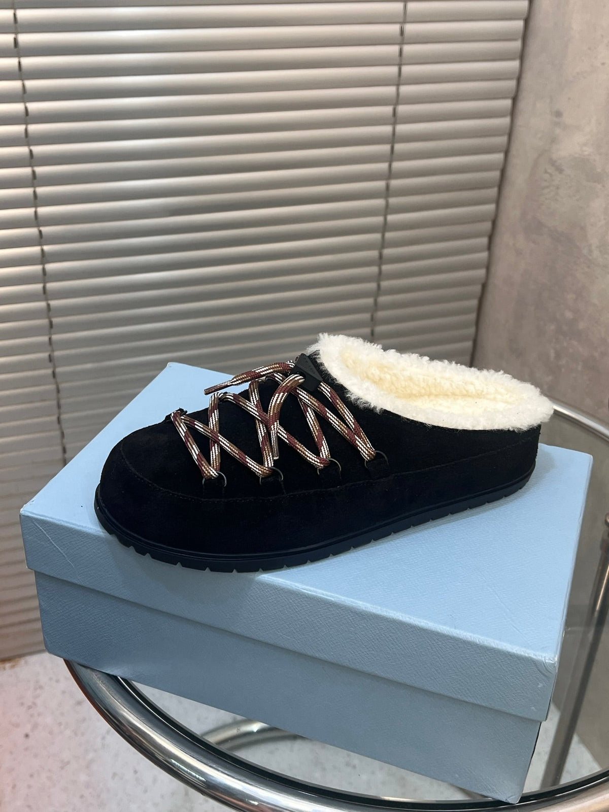 Prada 26s Mules Lace-up Black Suede Shearing 952897