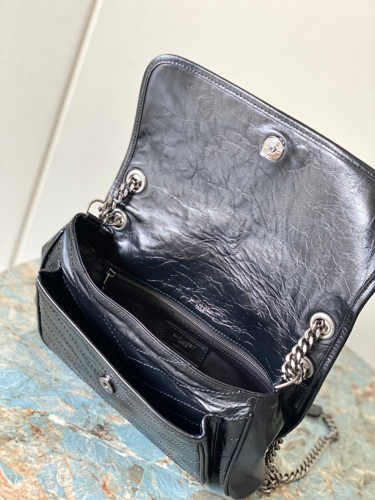 Niki Baby Shoulder Bag 28cm Full Black Glossy Leather 286052