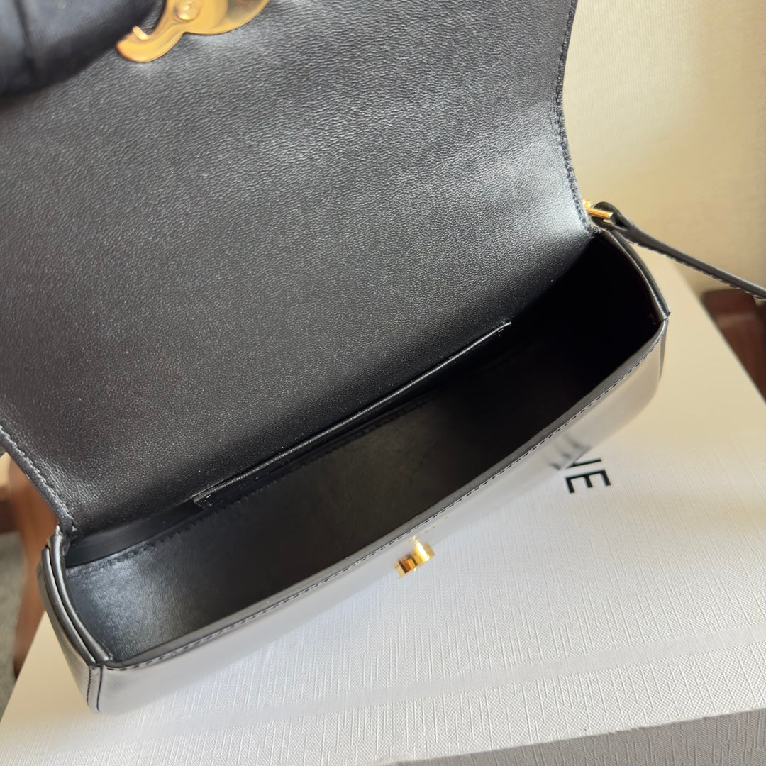 TEEN LOLA 20 IN BLACK CALFSKIN GOLD HARDWARE
