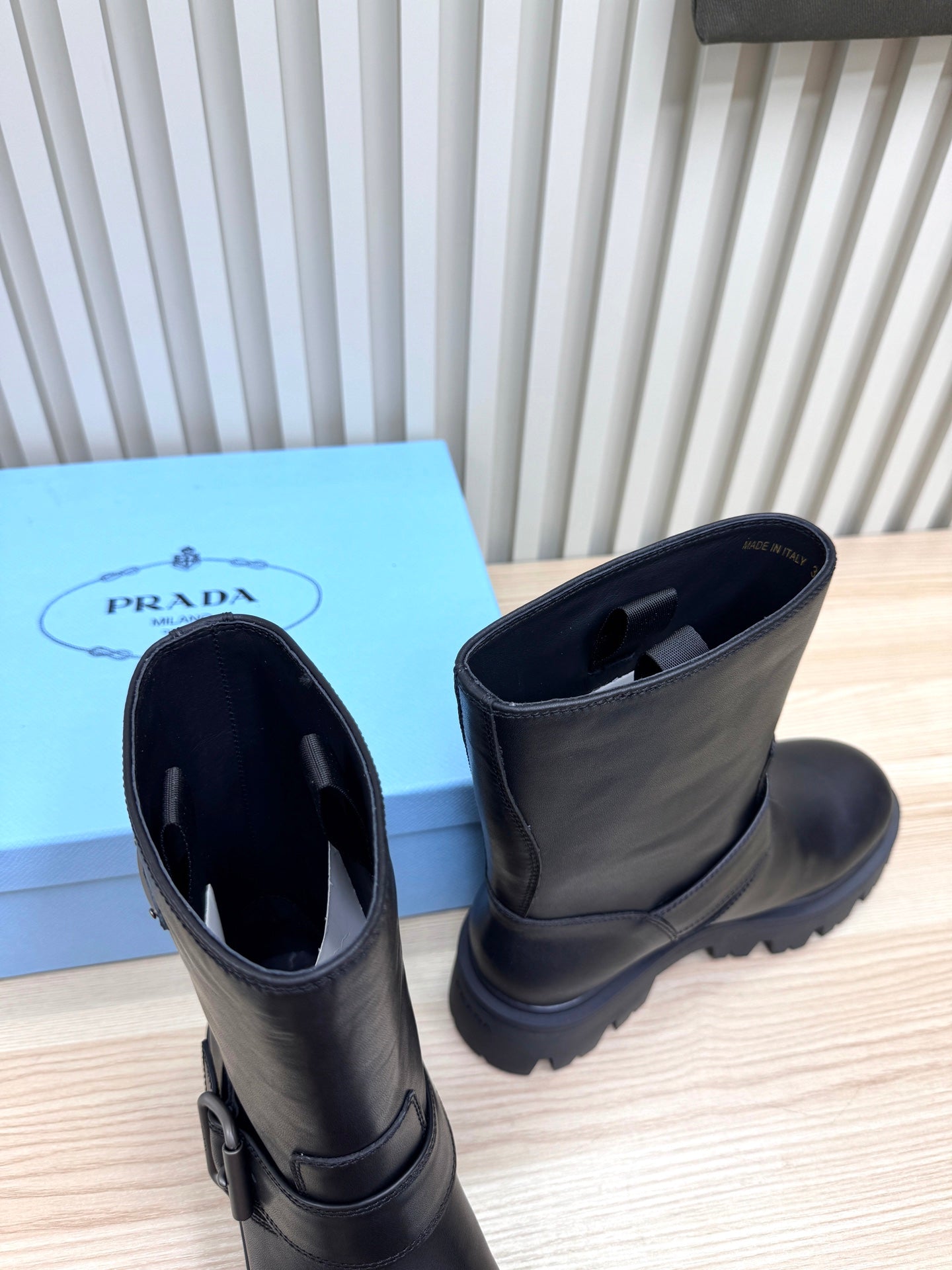 PRA Martin boots black sheepskin 443644