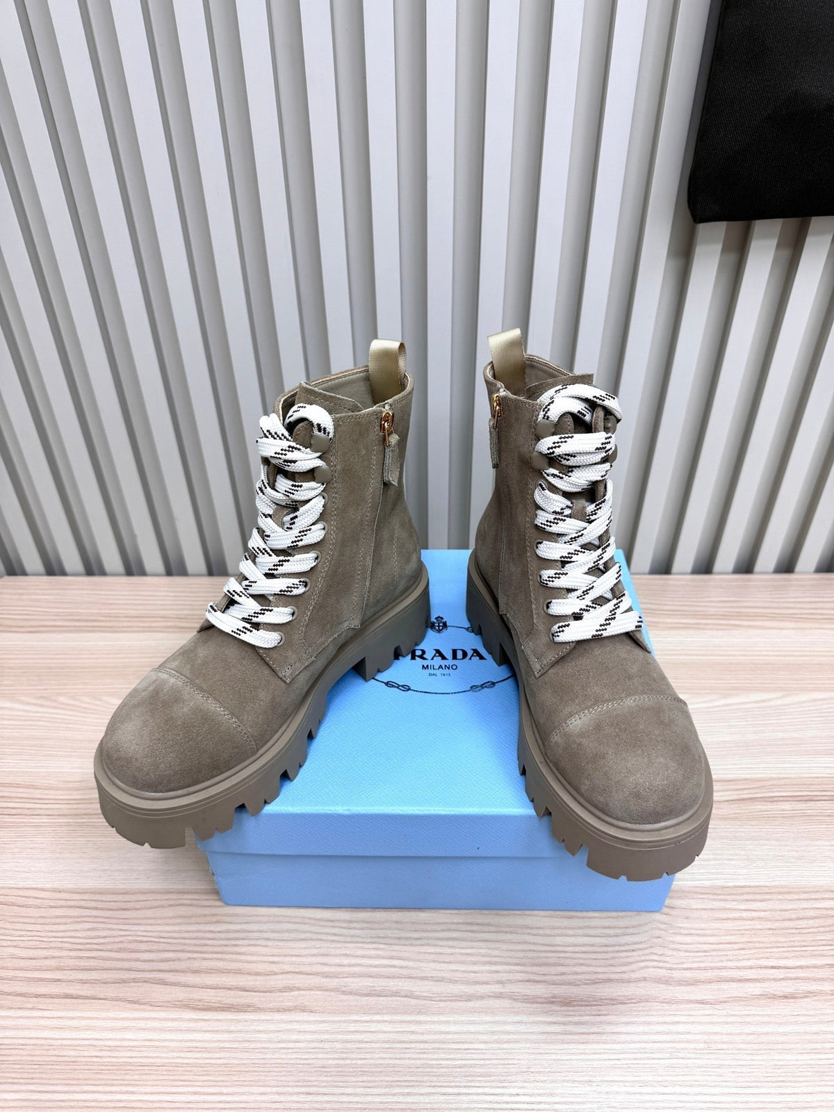 PRA Martin boots light taupe beige suede 443669