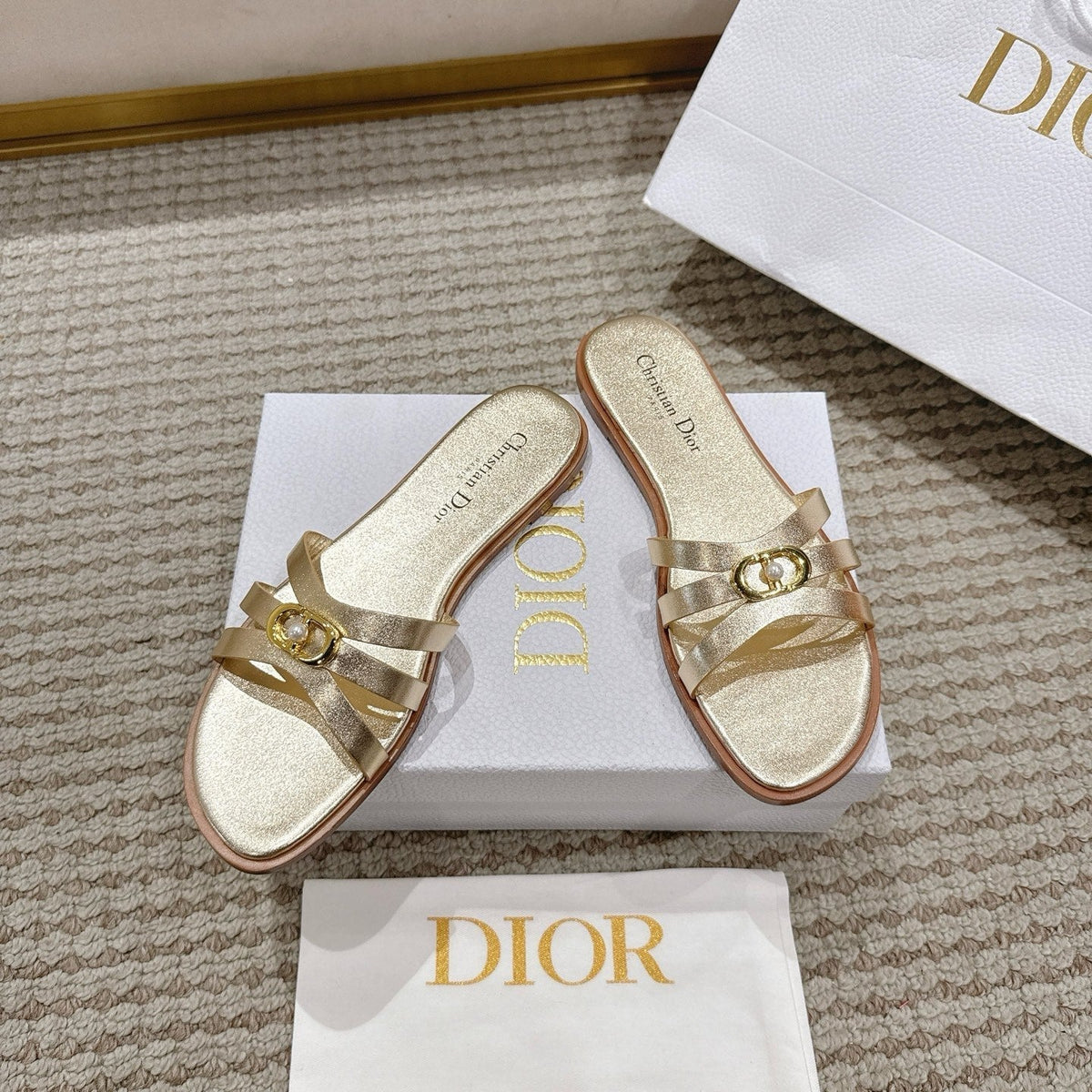 CD 30M Slide Golden Calfskin 543738