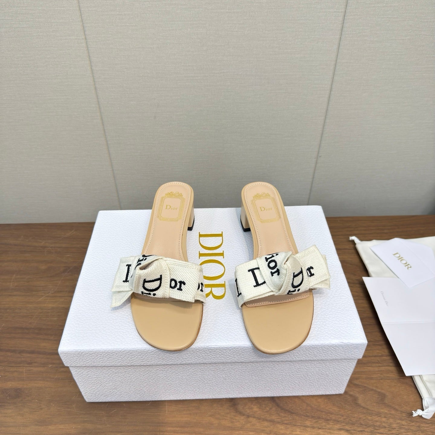 CD 26s J'Adior Chunky Heel 4.5cm Beige Canvas Lambskin 922451