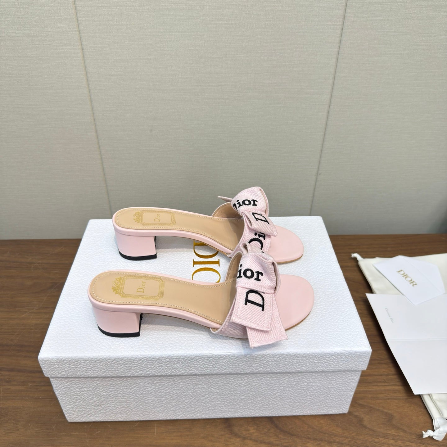 CD 26s J'Adior Chunky Heel 4.5cm Light Pink Canvas Lambskin 922454