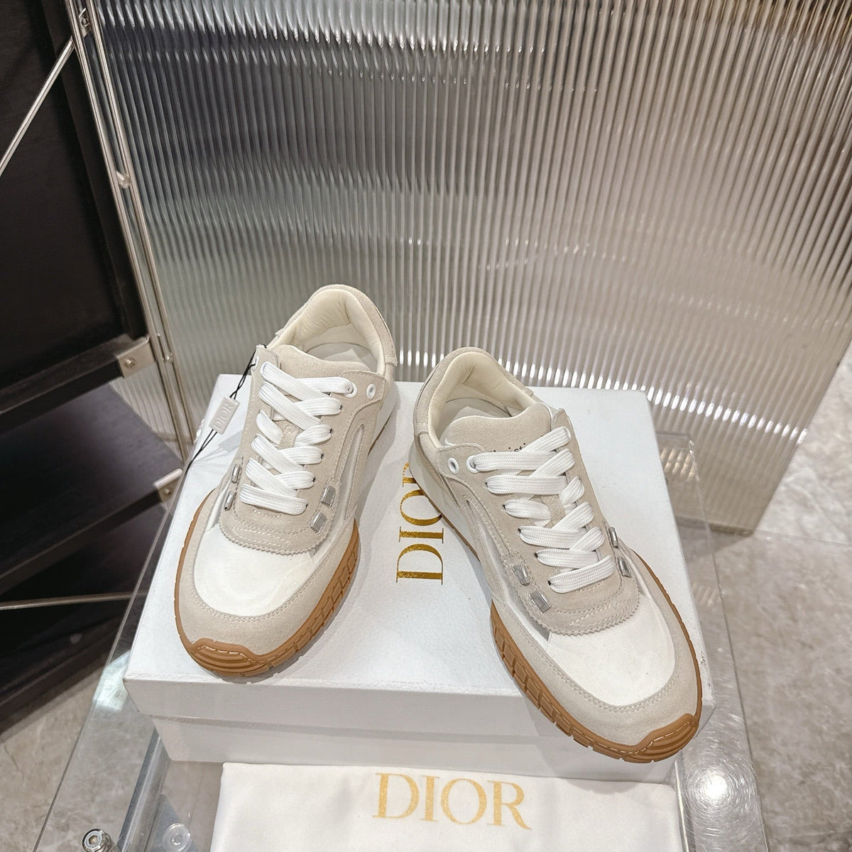 CD 26s Sneakers Beige Suede Cowhide 683904
