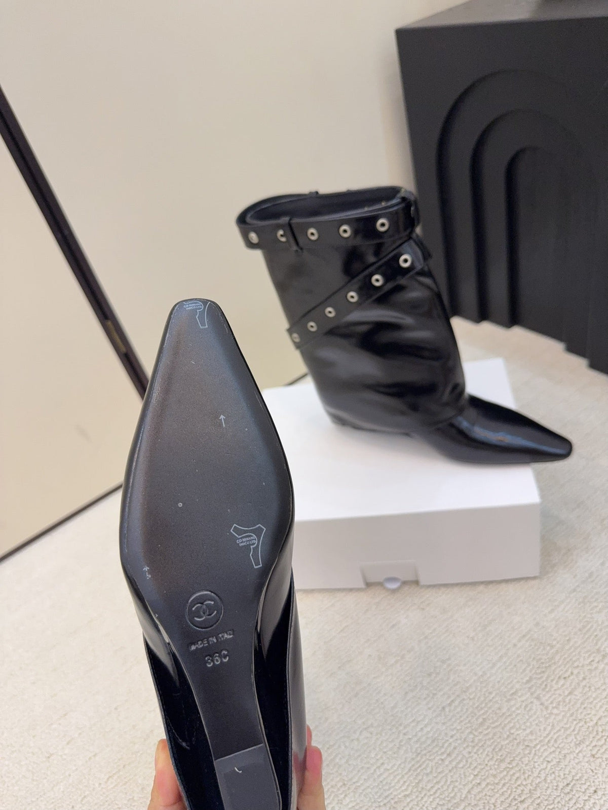 CC 26 Ankle Boot With Buckle Black Cowhide 589113