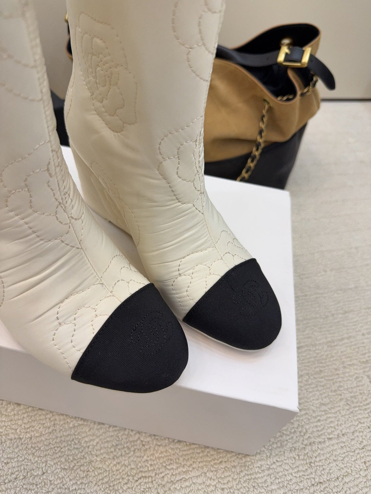 CC 26 Wedge Boot With Quilted Camellia Pattern White Black Fabric 588891