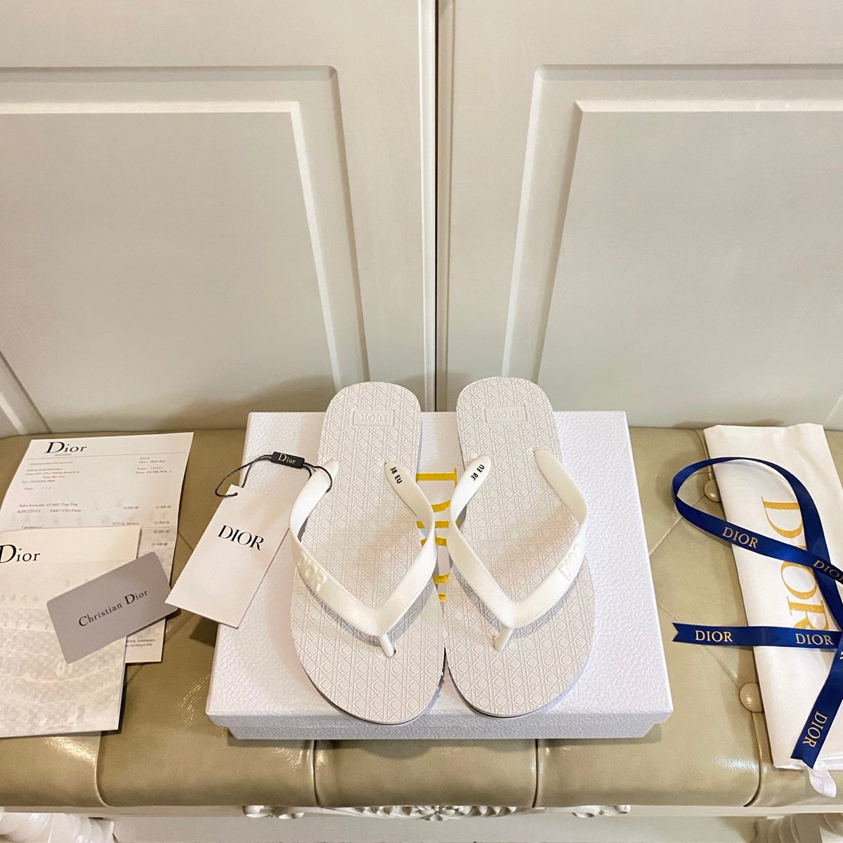 CD Thong Sandal White Rubber 687624