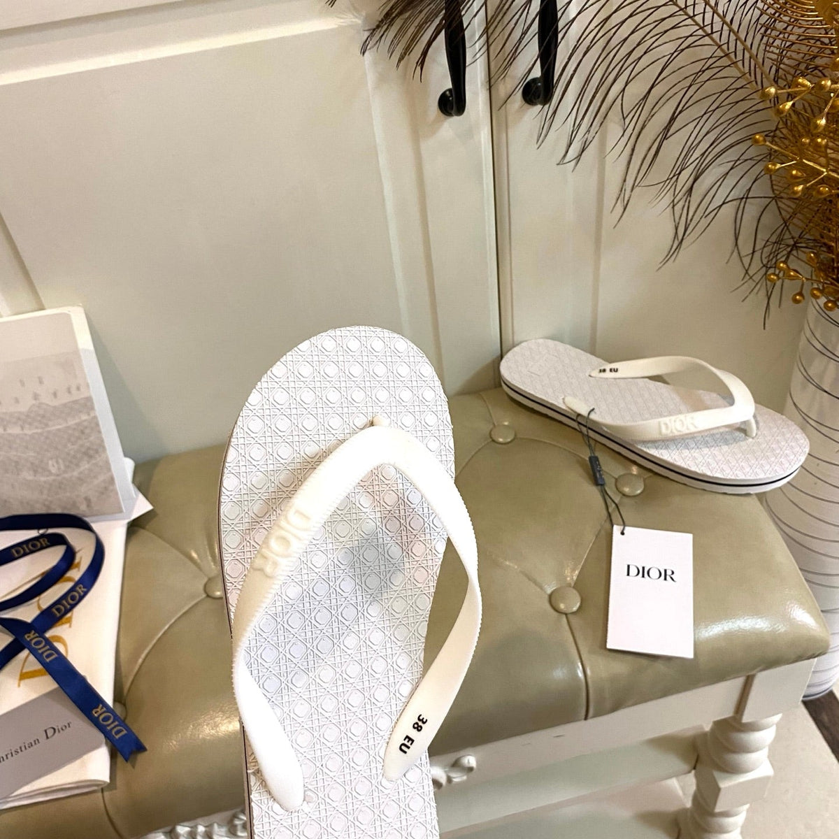 CD Thong Sandal White Rubber 687624