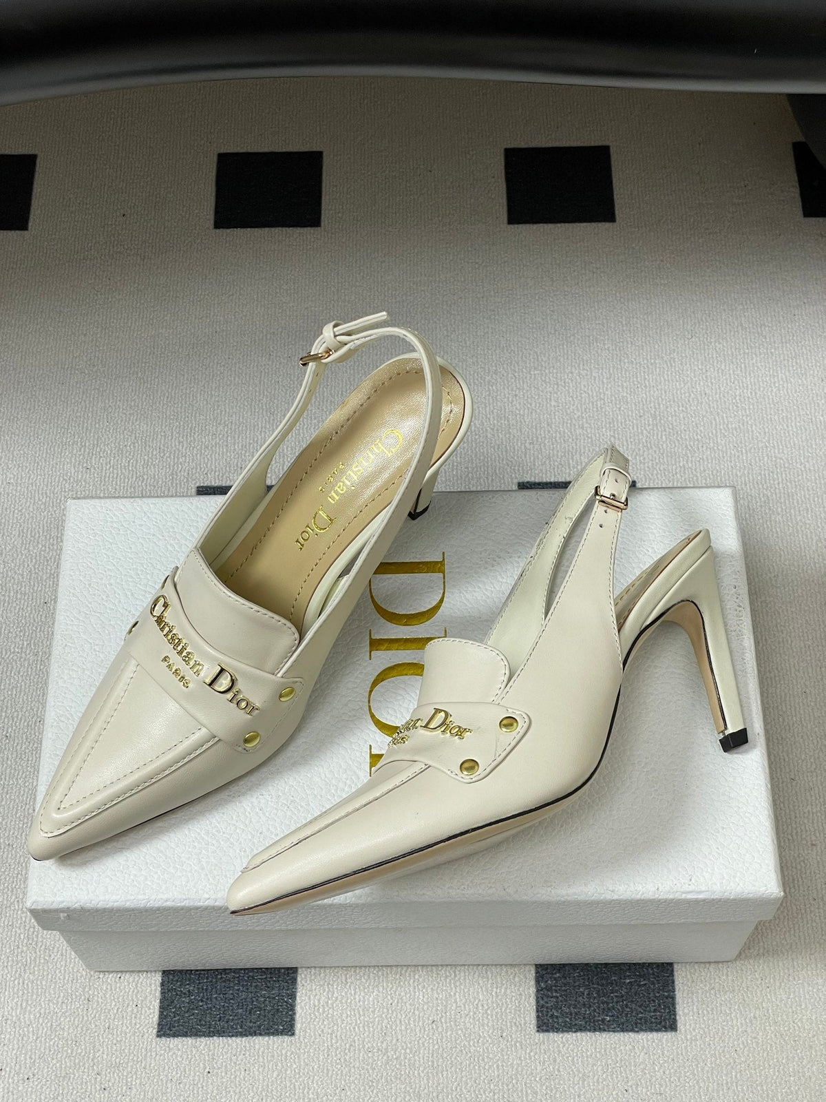 CD Boy Slingback Pump 85mm White Sheepskin 525831