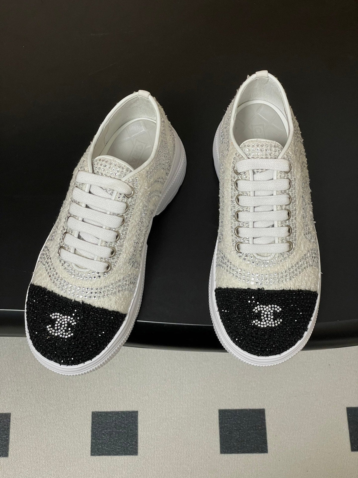 CC 26 Platform Sneaker White Sequin-embellished Leather 593346